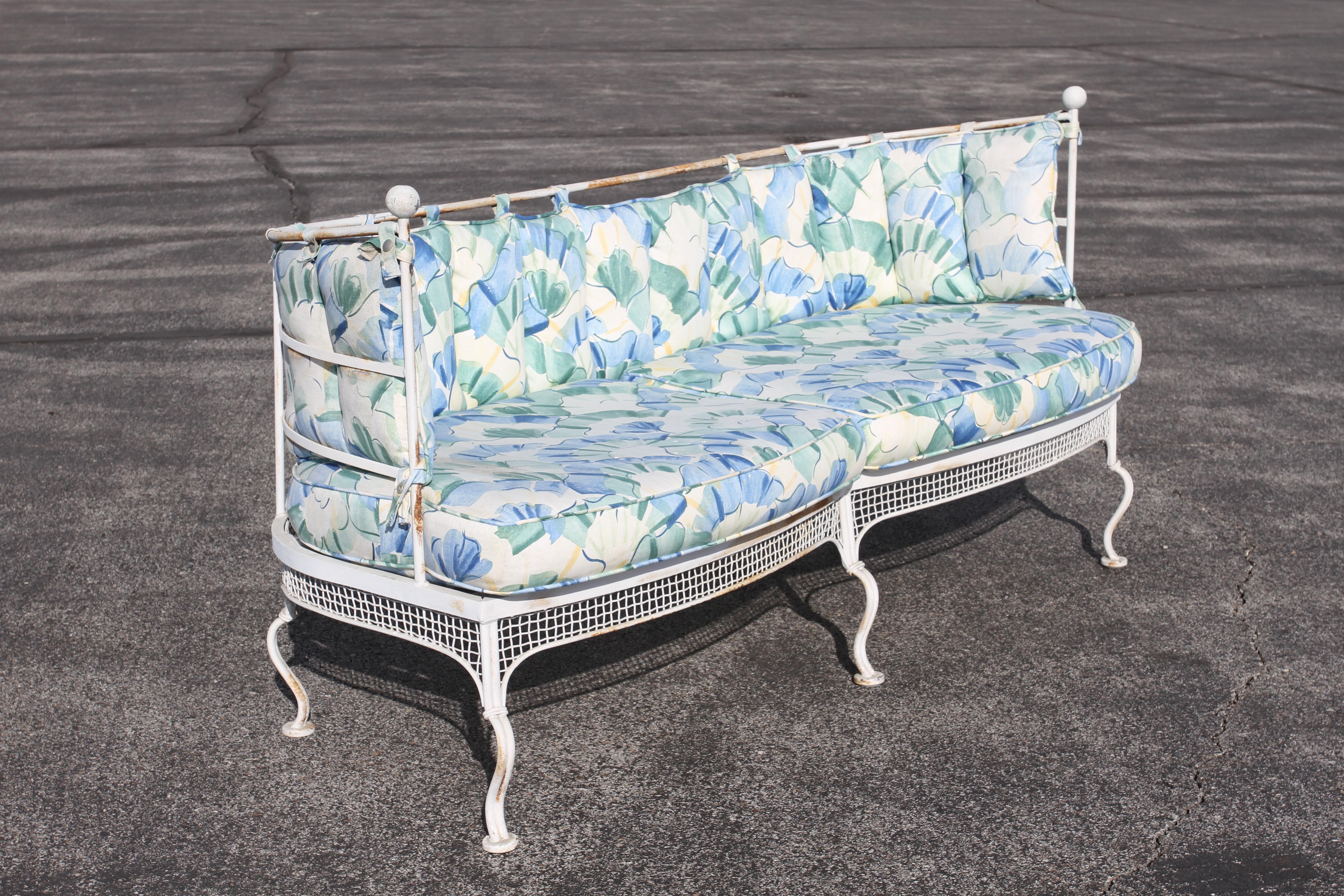 Rare 1950s Glamorous Woodard Wrought Iron & Mesh Settee, Aluminum Ball Finials In Good Condition In St. Louis, MO
