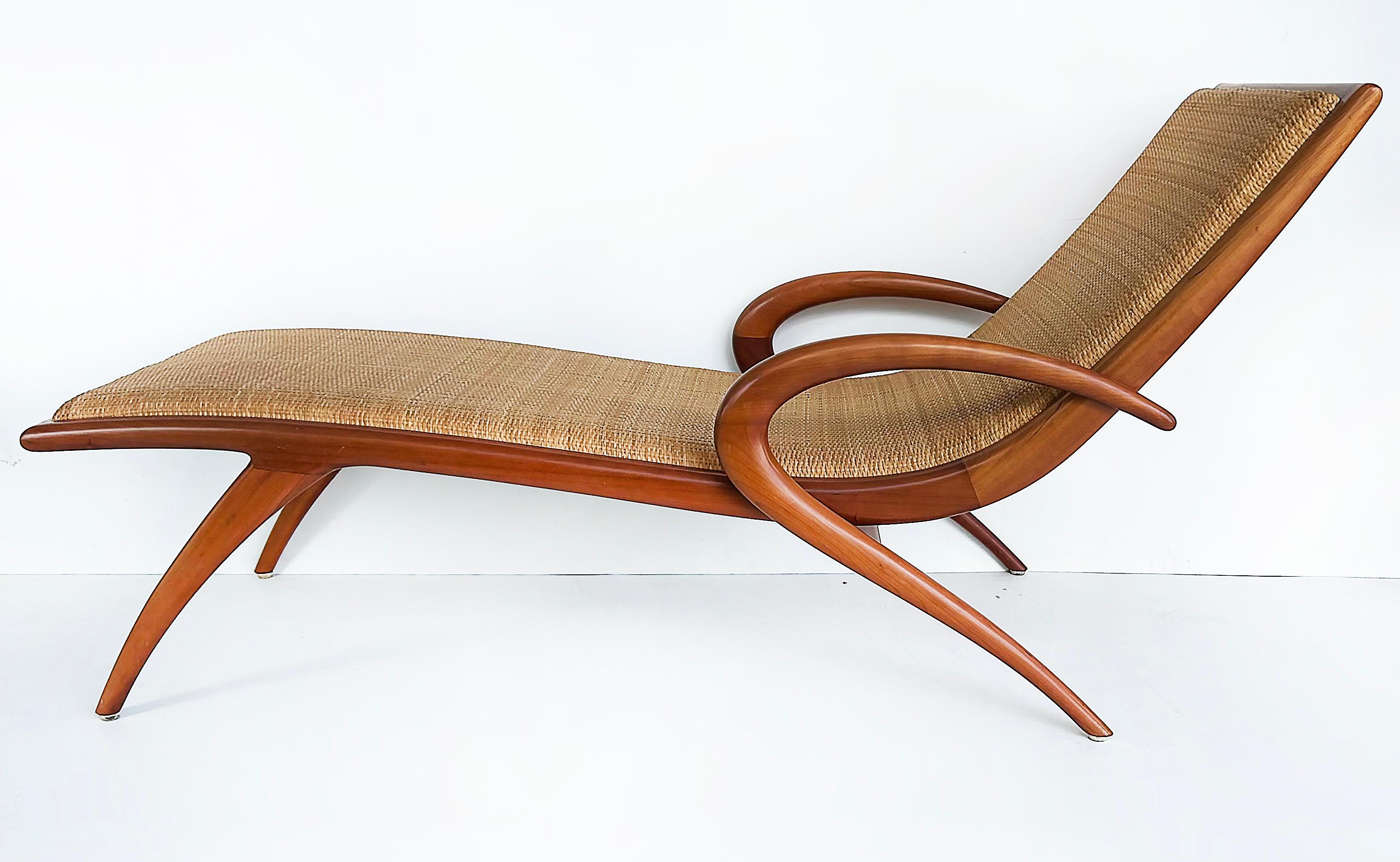 Rara Chaise Longue John Graz de los años 50, rafia tejida insertada Moderno en venta