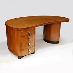 Rare 1950s Mid-Century Modern Executive Series Kidney-Shaped Desk by Stow Davis