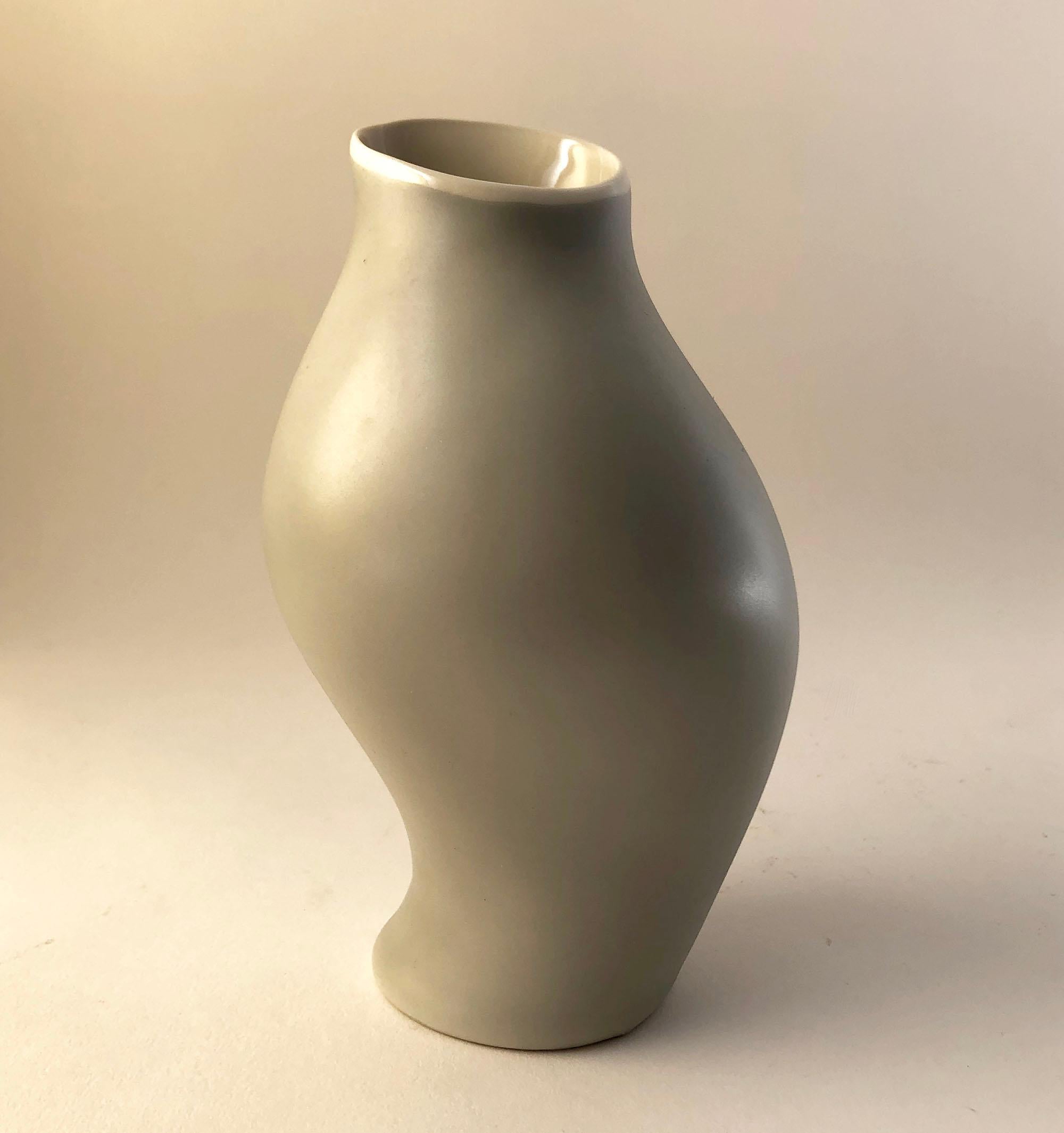 Mid-20th Century Rare 1950s Porcelain Lindner Sensual Bavarian German Modernist Vase For Sale