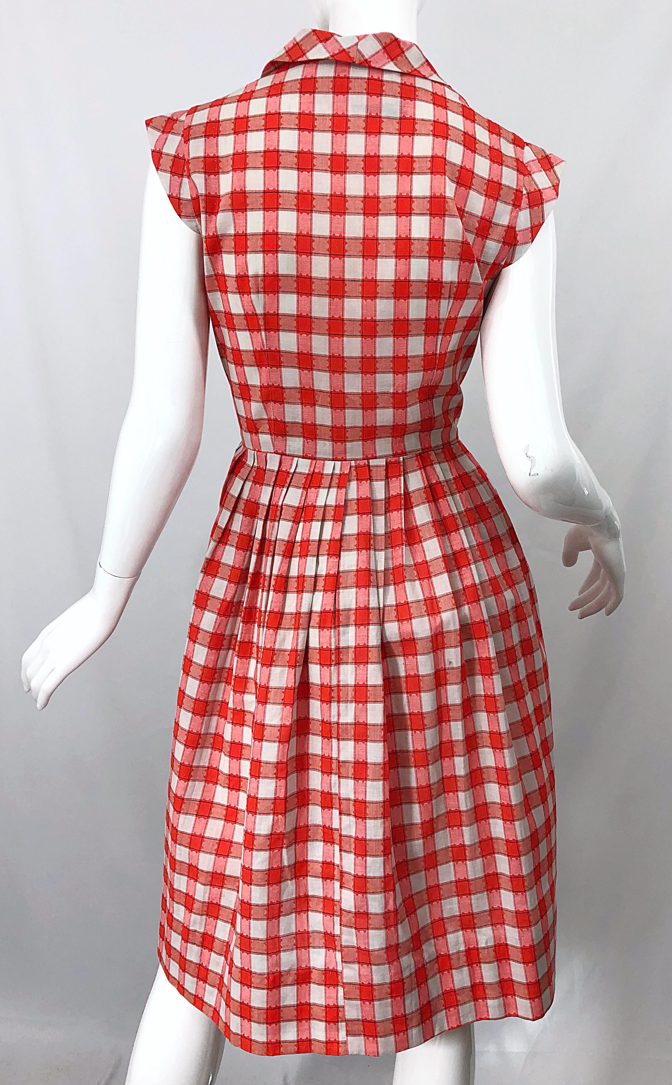 Seltenes 1950er kariertes Baumwollkleid mit Strass in Rot + Weiß, 50er Jahre 8