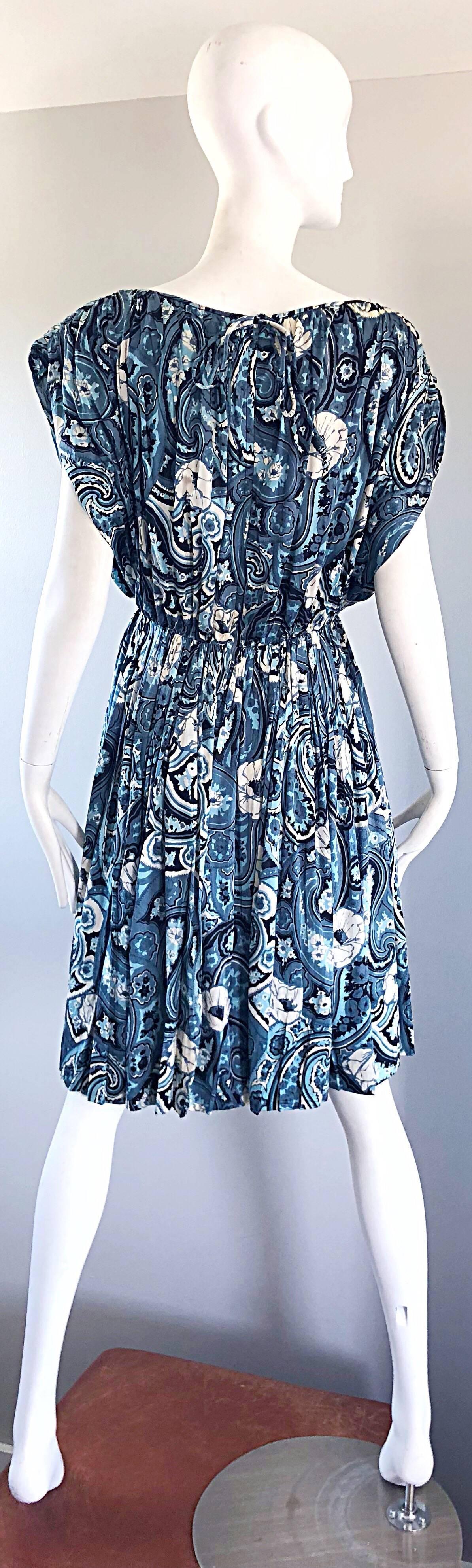 Rare 1970s Townley Blue + White Paisley Flower Print Vintage 70s Dress For Sale 4