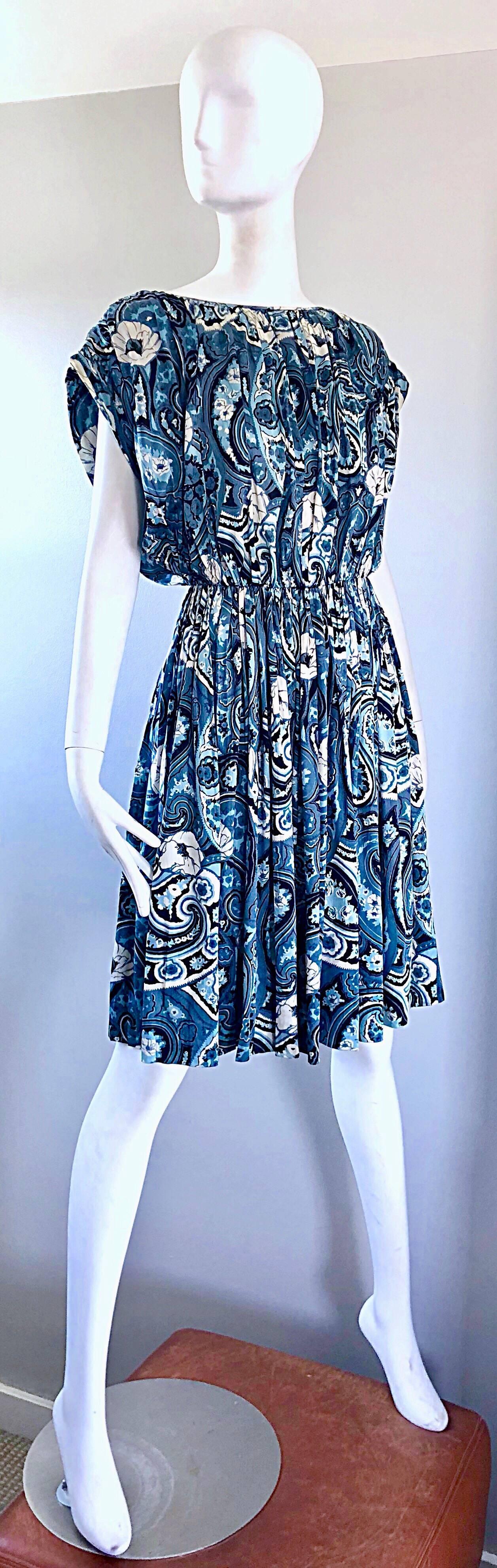 Rare 1970s Townley Blue + White Paisley Flower Print Vintage 70s Dress For Sale 8