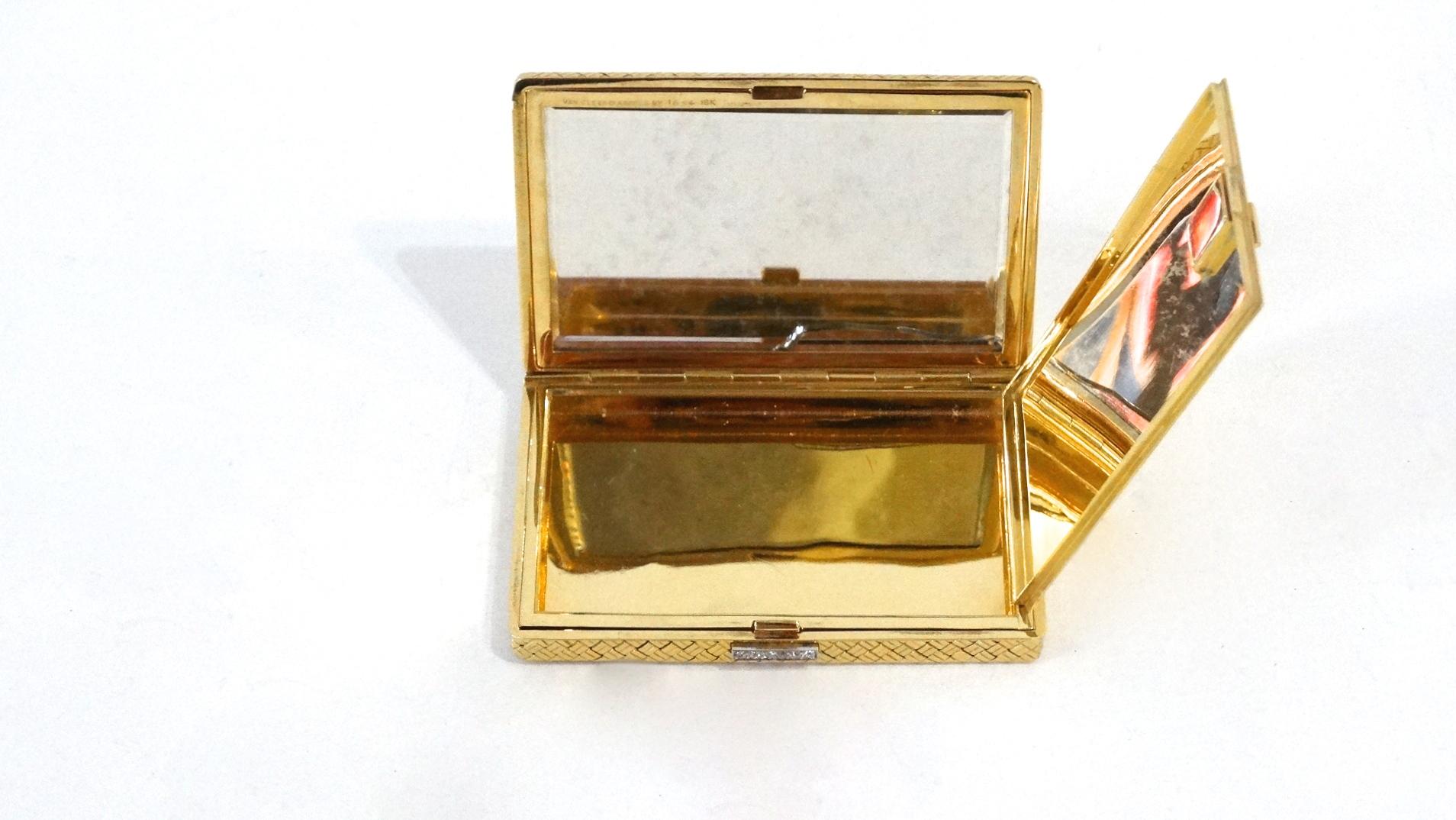 Van Cleef & Arpels 18k Gold & White Diamond Case For Sale 9