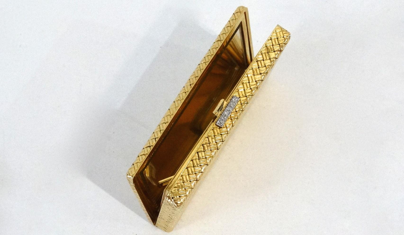 Van Cleef & Arpels 18k Gold & White Diamond Case For Sale 1