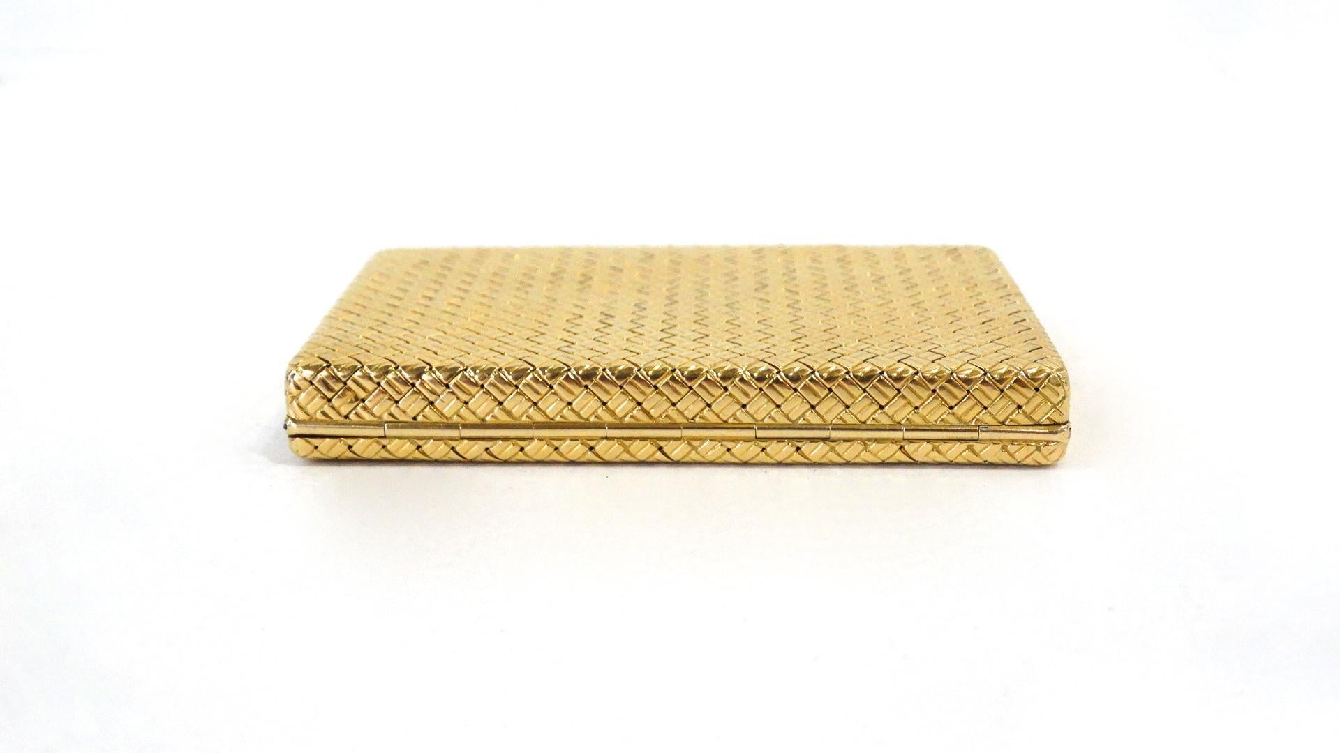 Van Cleef & Arpels 18k Gold & White Diamond Case For Sale 2