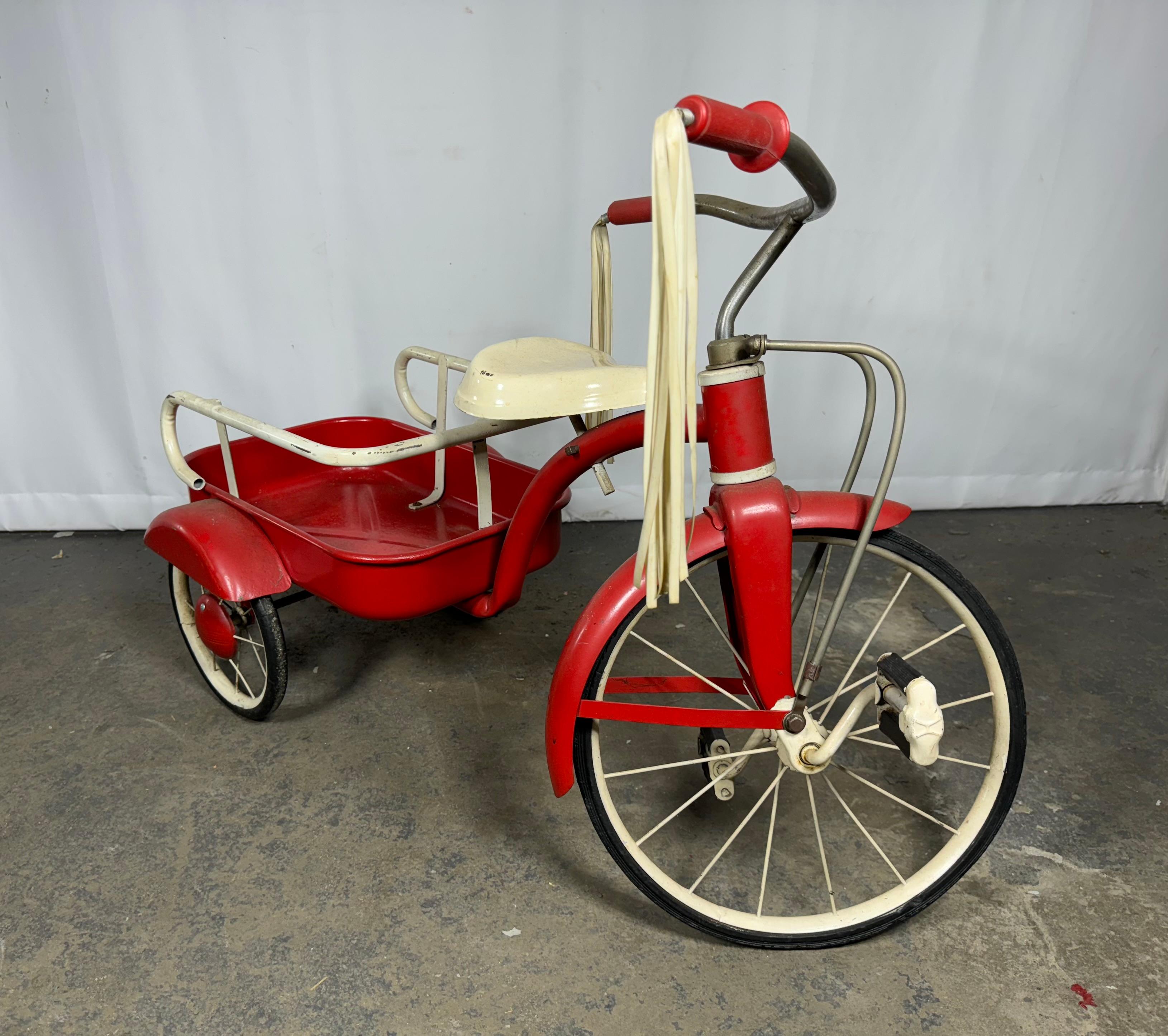 Metal Rare 1952 Hettrick ‘American’ Pedal Wagon (20″ wheel) Childs Tricycle
