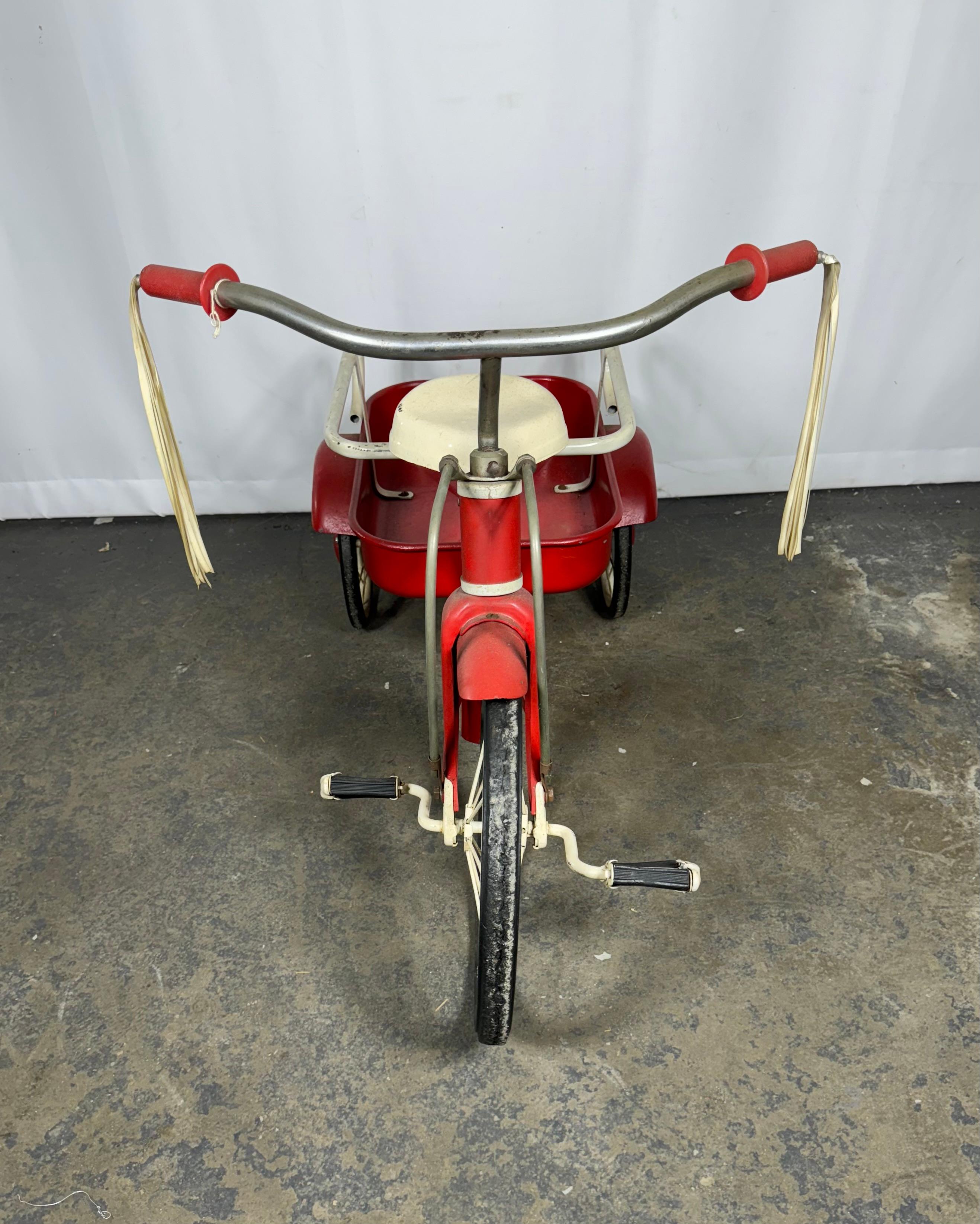 Rare 1952 Hettrick ‘American’ Pedal Wagon (20″ wheel) Childs Tricycle 1