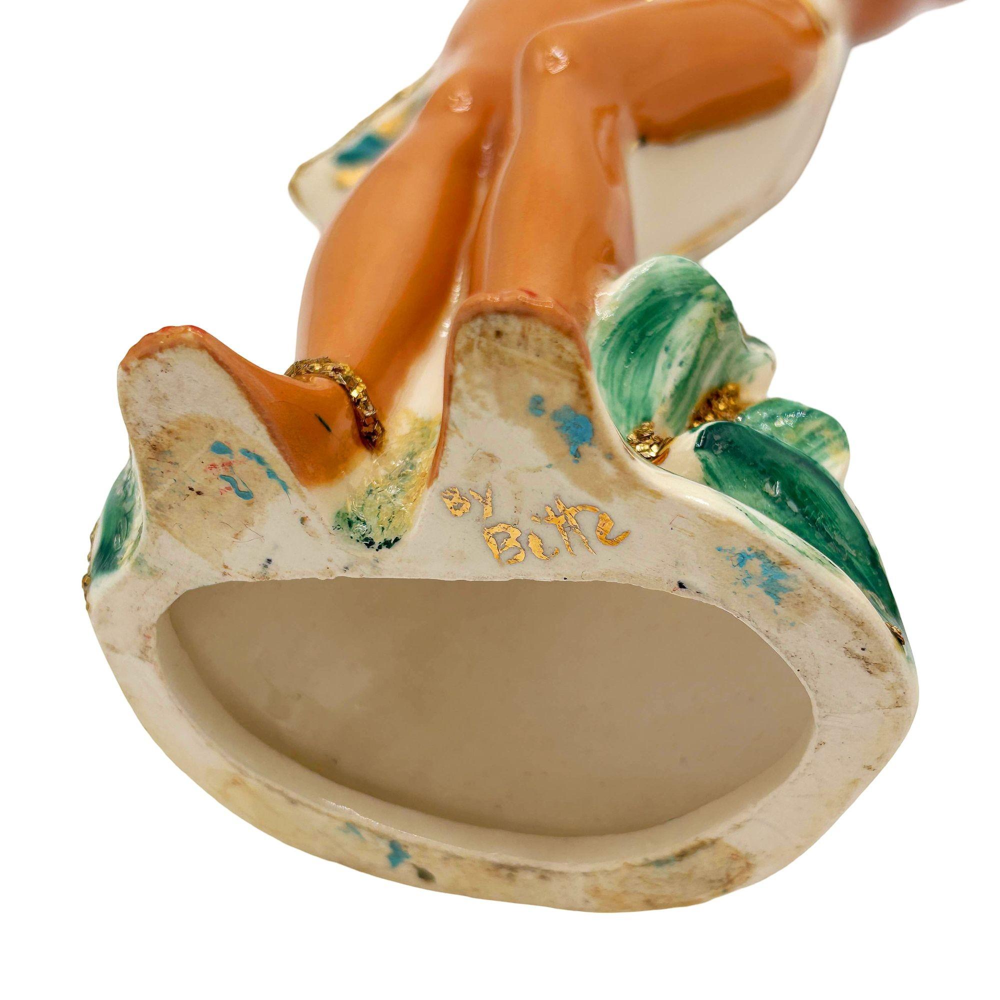 Rara coppia di statue in ceramica del 1956 della ragazza hawaiana Hula e del maschio nativo di Bette In condizioni ottime in vendita a Van Nuys, CA