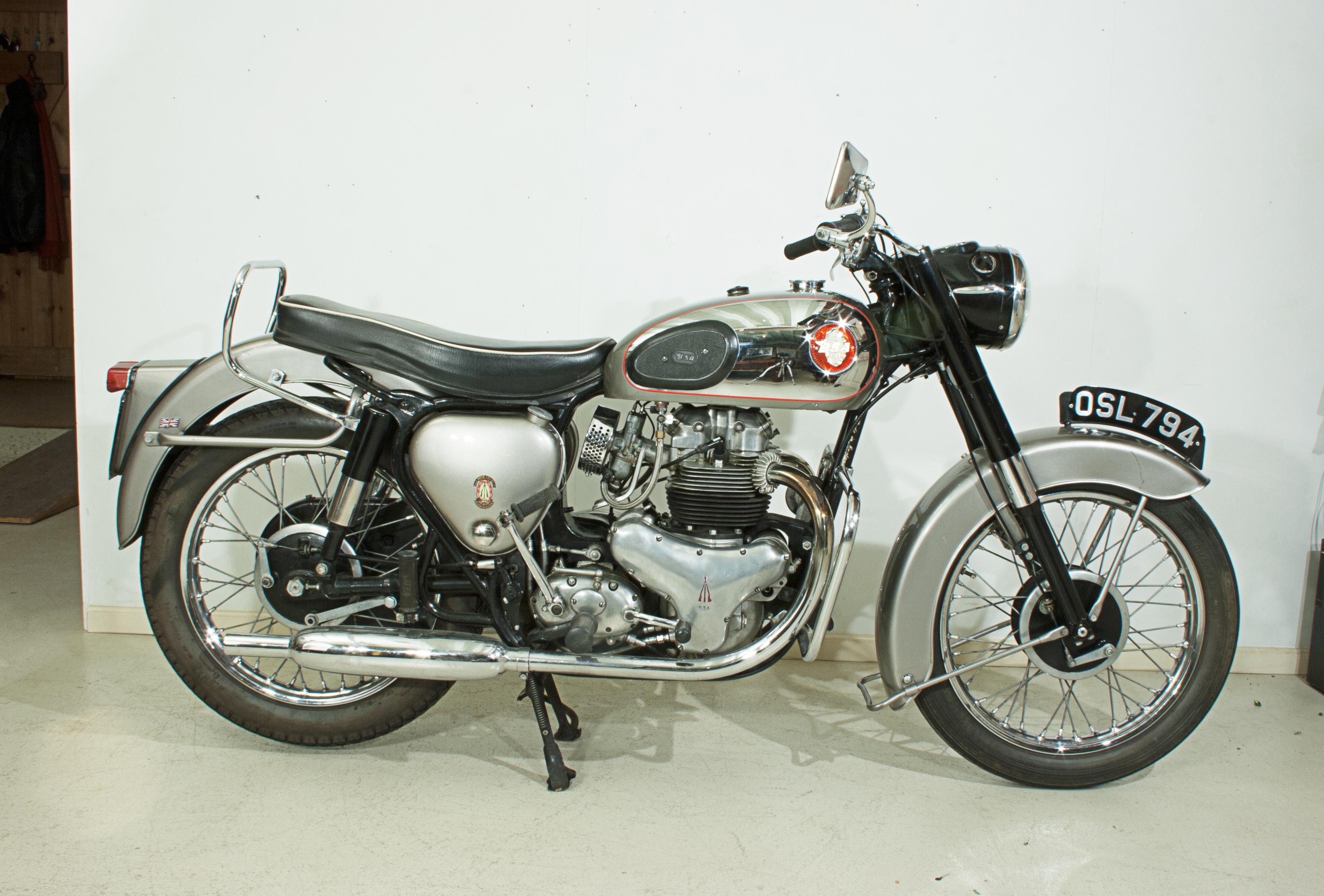 Rare 1959 BSA A7, Princess Motorcycle 8