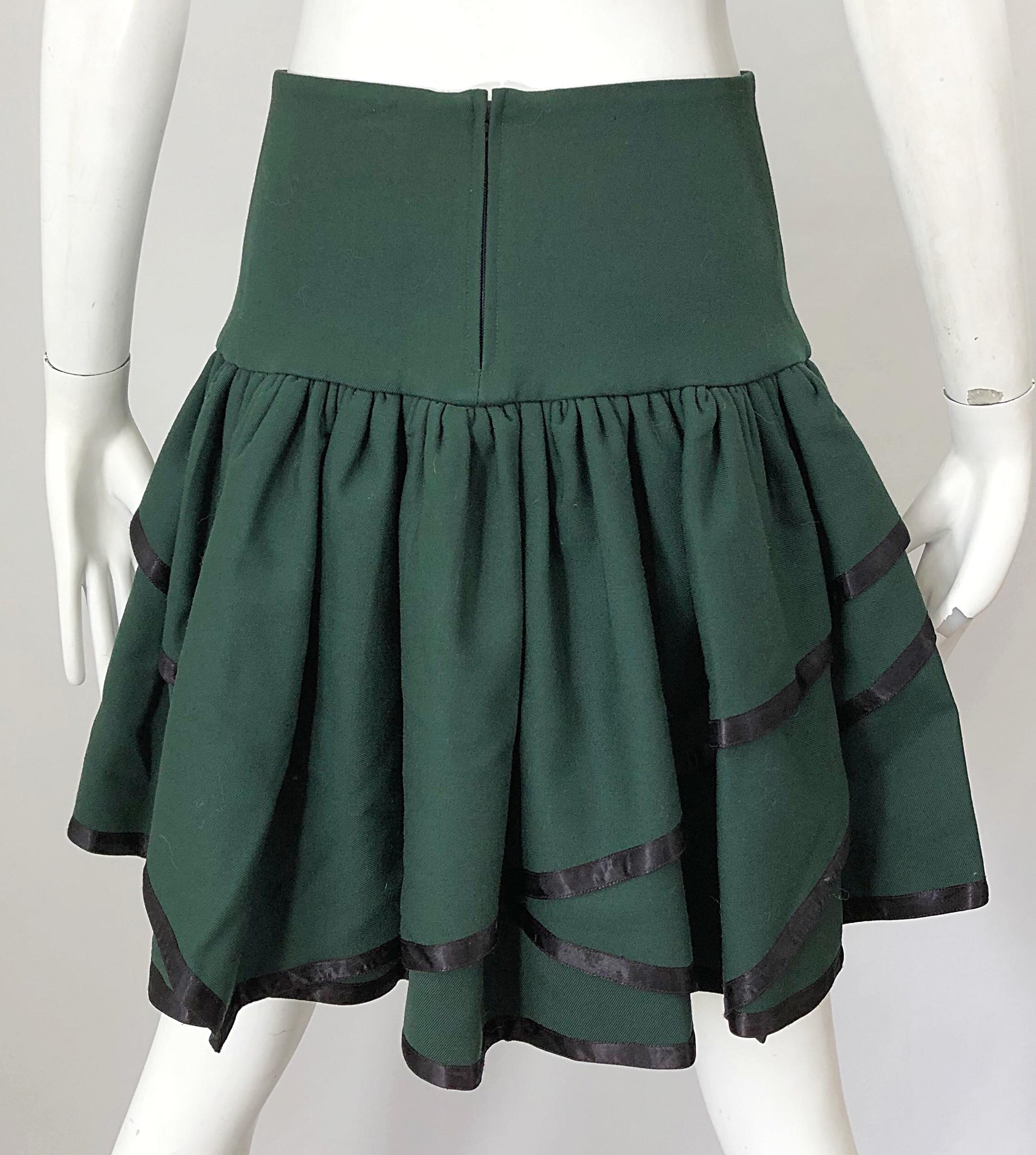 Rare 1960s Cardinali Hunter Green Wool Handkerchief Hem Vintage 60s Mini Skirt In Excellent Condition For Sale In San Diego, CA