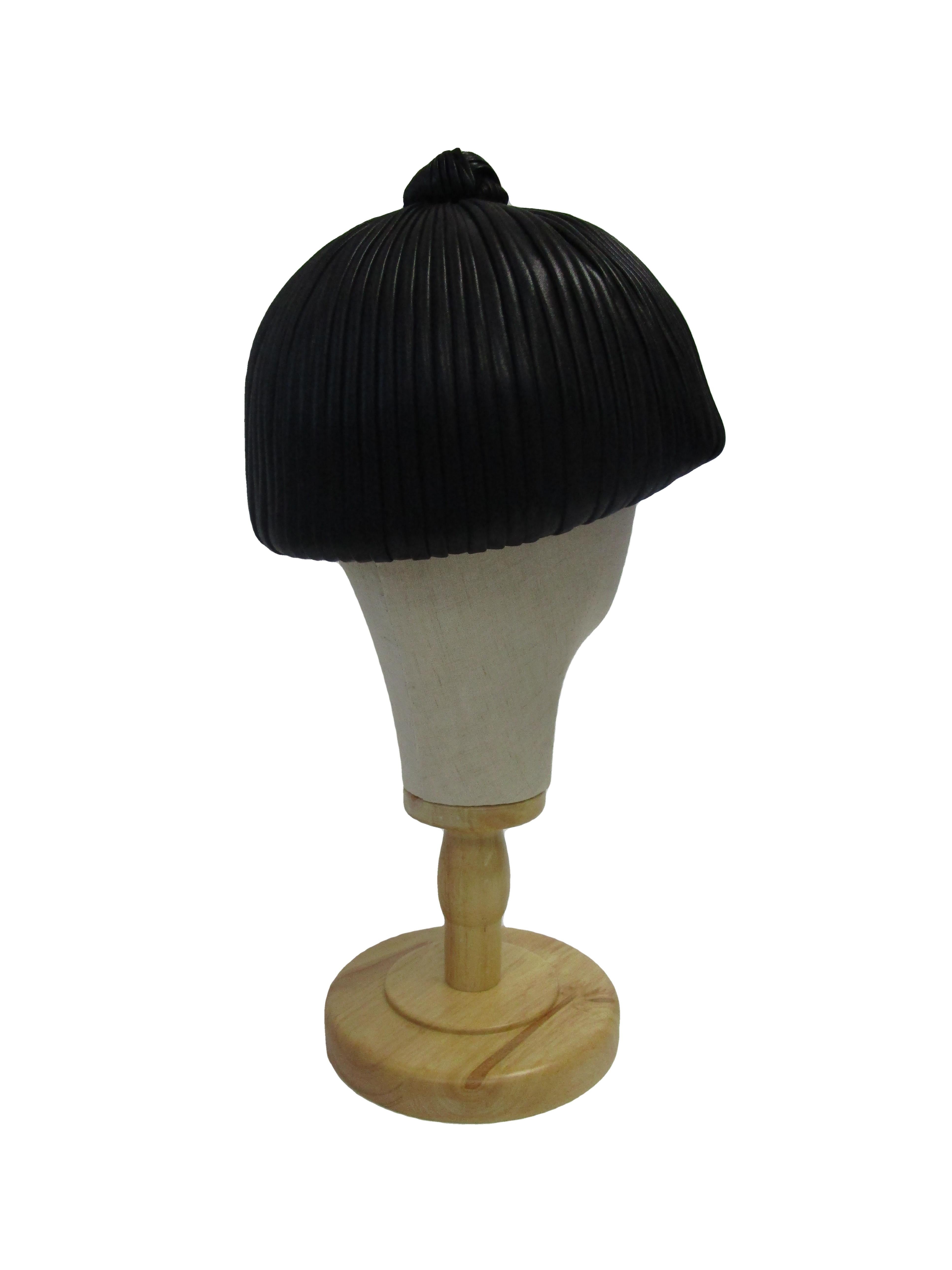 Rare 1960s Christian Dior Black Leathery Silk Chapeaux In Excellent Condition For Sale In Houston, TX