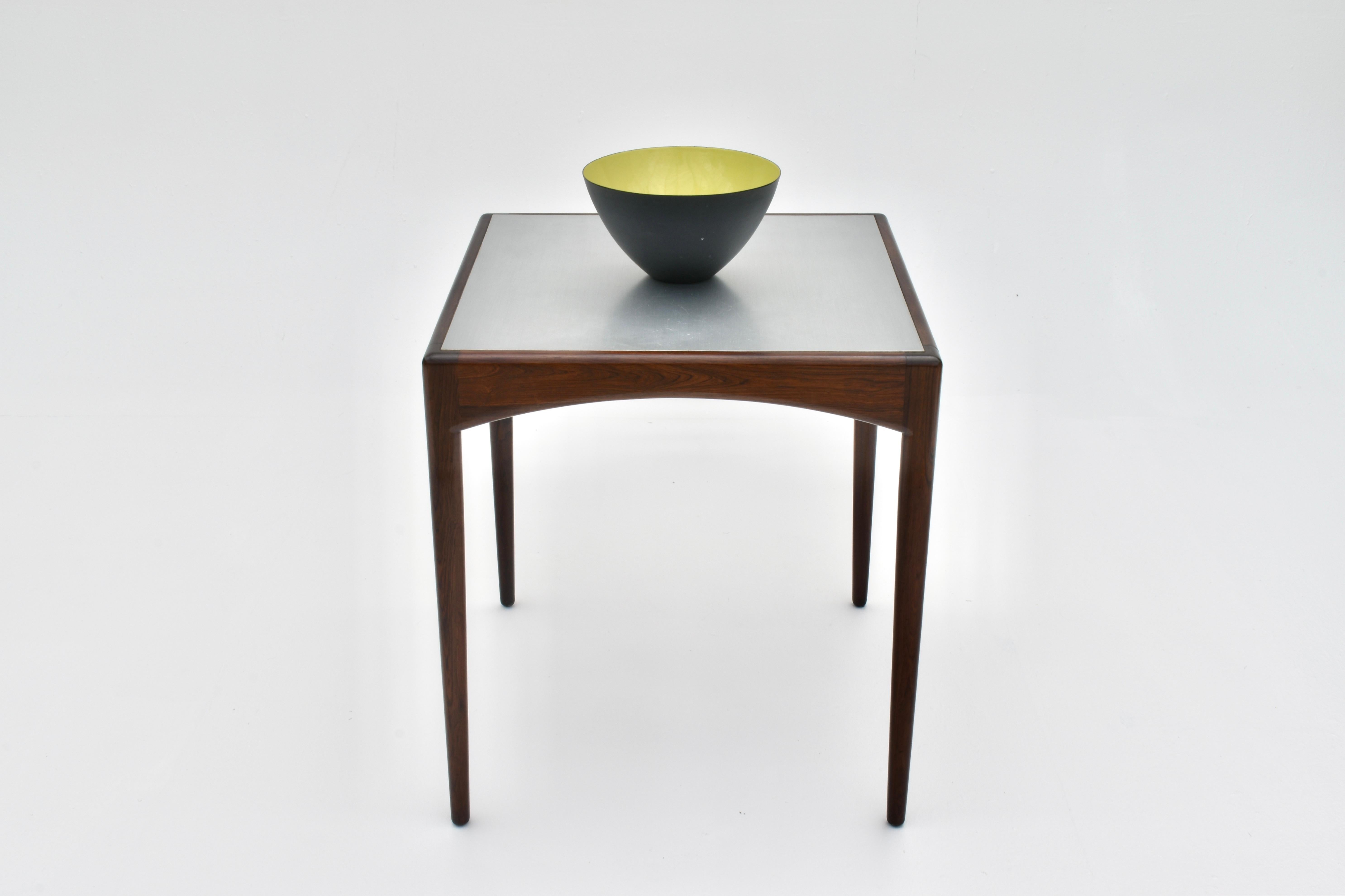 Scandinavo moderno Raro tavolo danese del 1960 in legno di palissandro e acciaio Kristian Vedel Modus in vendita