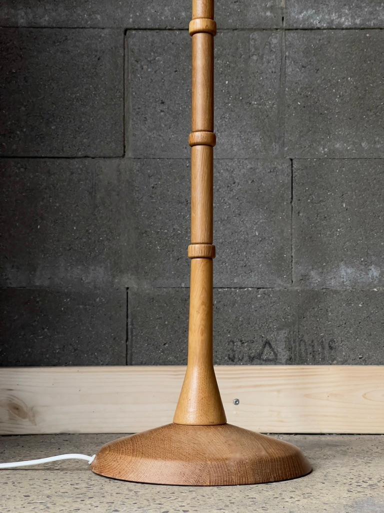 Rare 1960s Danish Modern Floor Lamp in Solid Oak and Brass with New Linen Shade For Sale 3