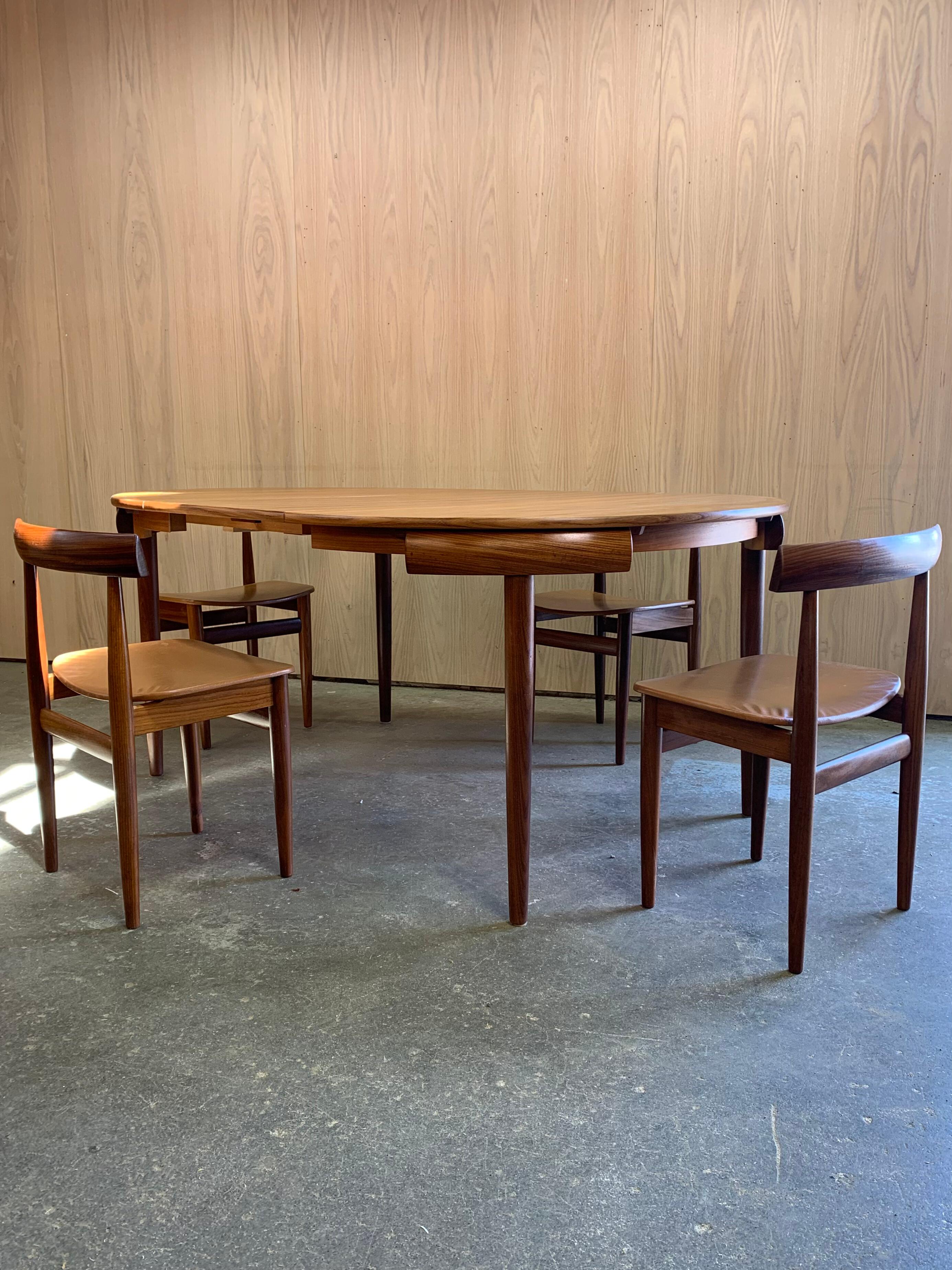 Rare ensemble de salle à manger ronde en teck danois des années 1960 par Hans Olsen pour Frem Rojle en vente 6