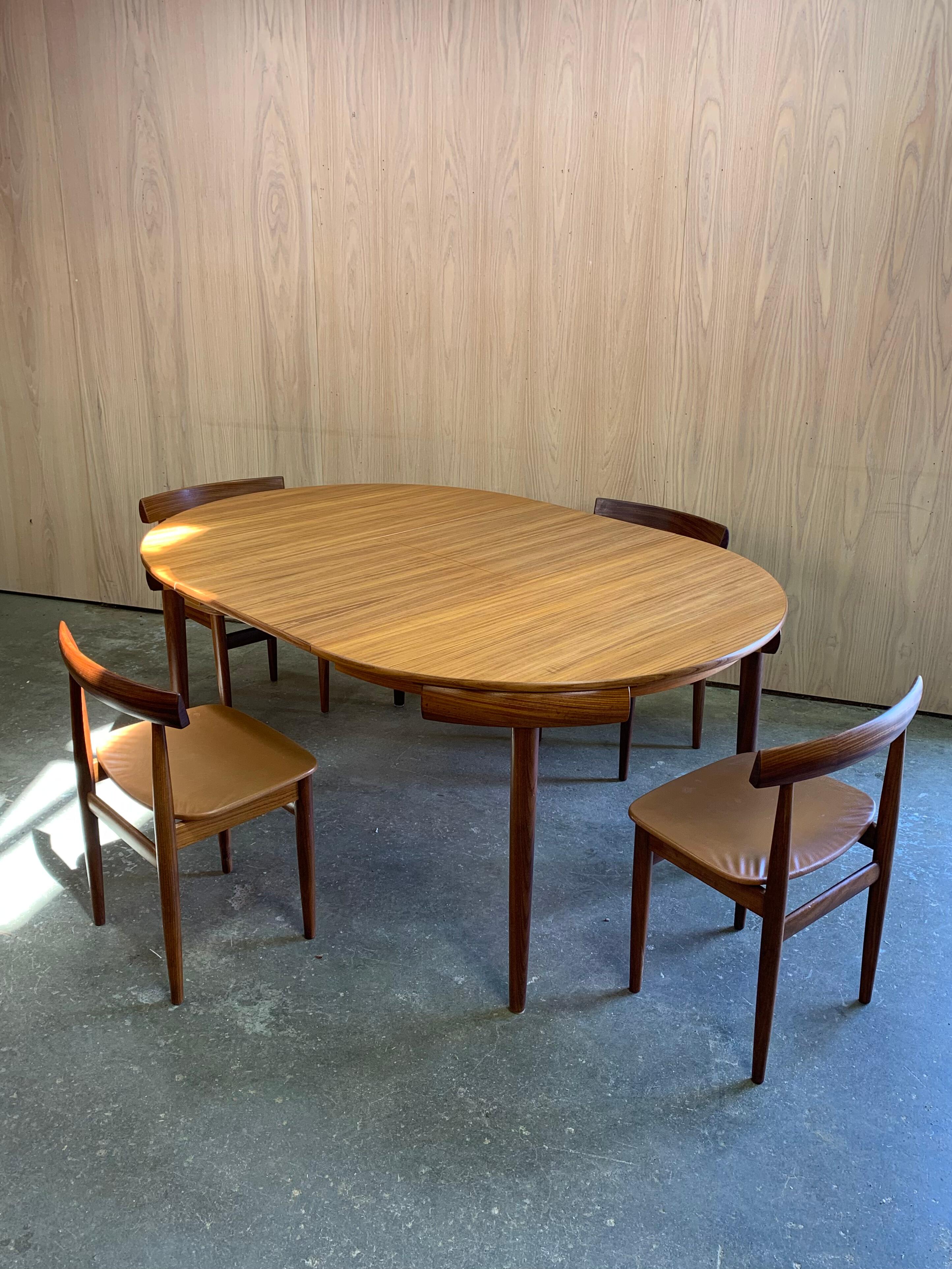 Rare ensemble de salle à manger ronde en teck danois des années 1960 par Hans Olsen pour Frem Rojle en vente 8