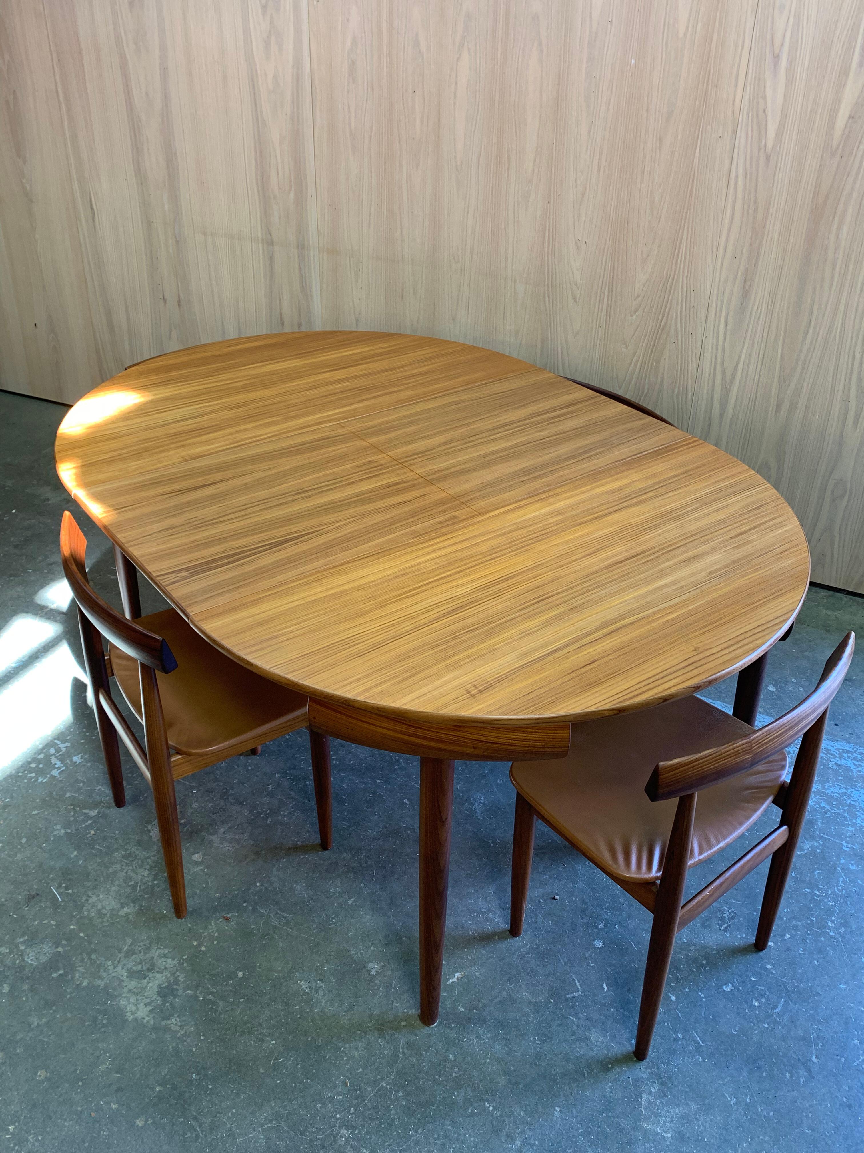 Rare ensemble de salle à manger ronde en teck danois des années 1960 par Hans Olsen pour Frem Rojle en vente 9