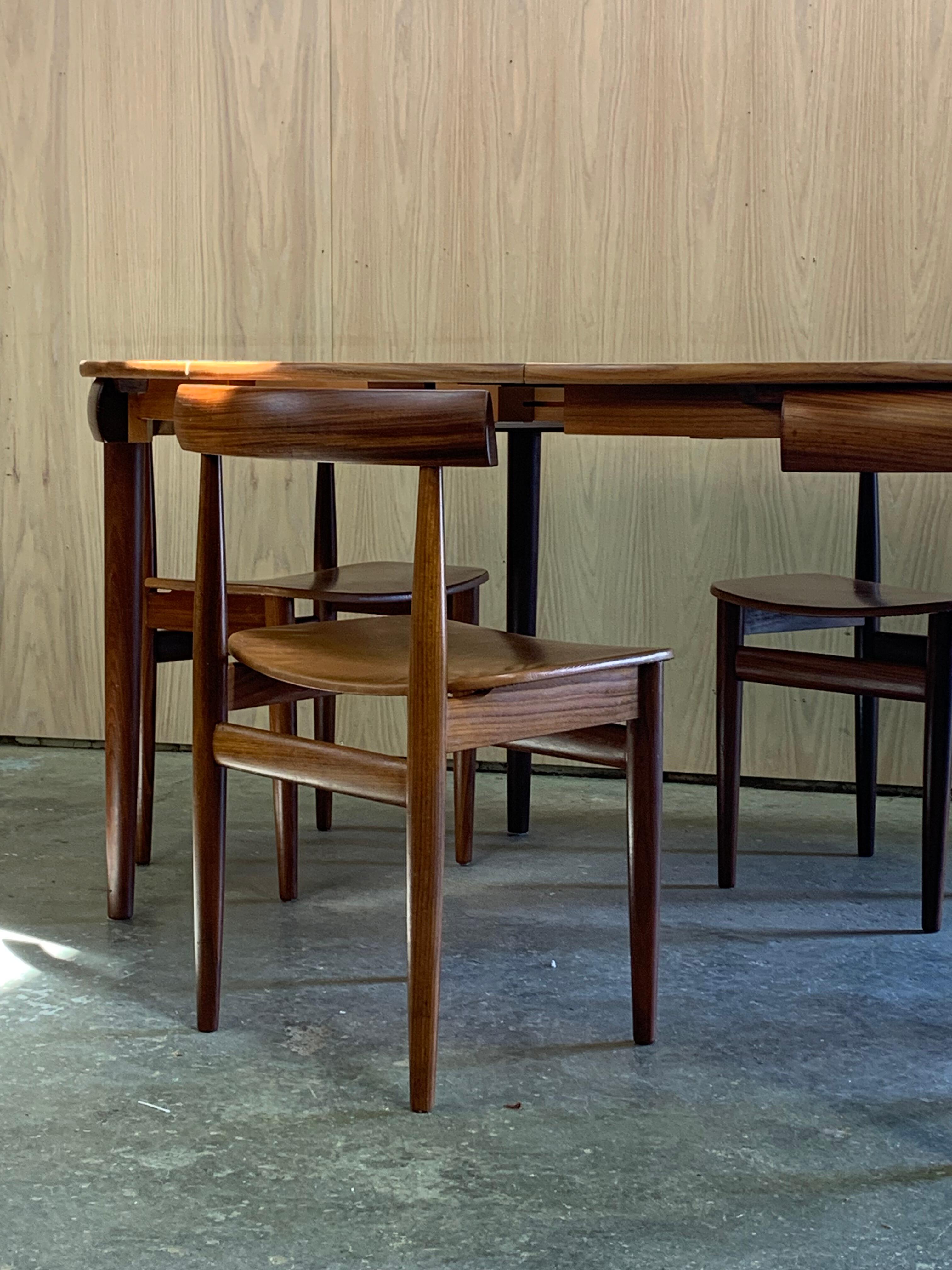 Rare ensemble de salle à manger ronde en teck danois des années 1960 par Hans Olsen pour Frem Rojle Excellent état - En vente à Victoria, BC