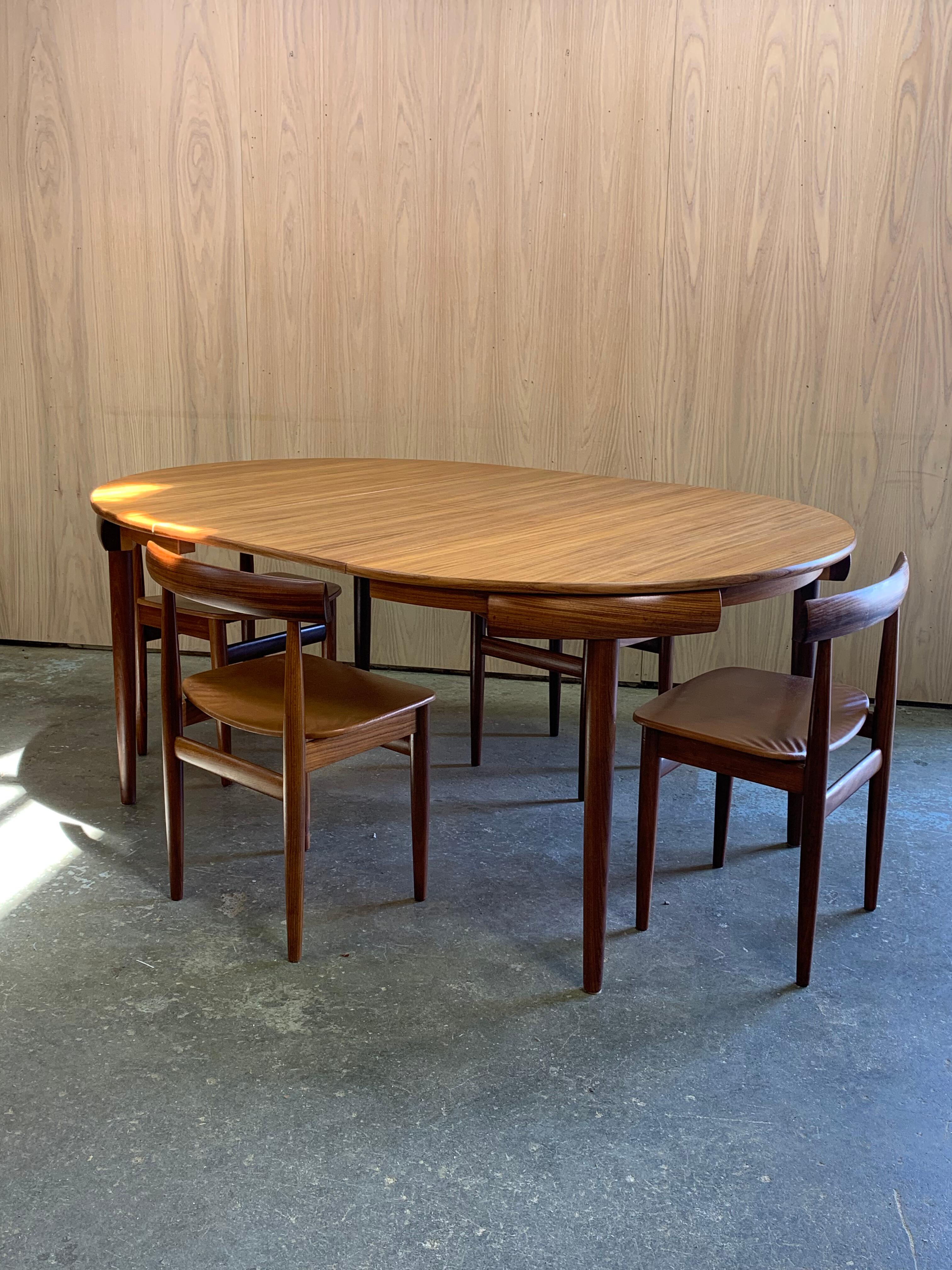 Milieu du XXe siècle Rare ensemble de salle à manger ronde en teck danois des années 1960 par Hans Olsen pour Frem Rojle en vente