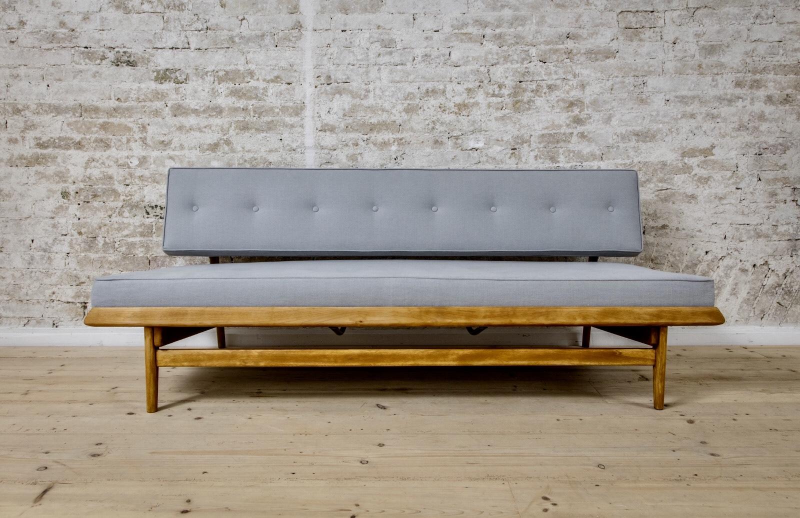 scandinavian daybed