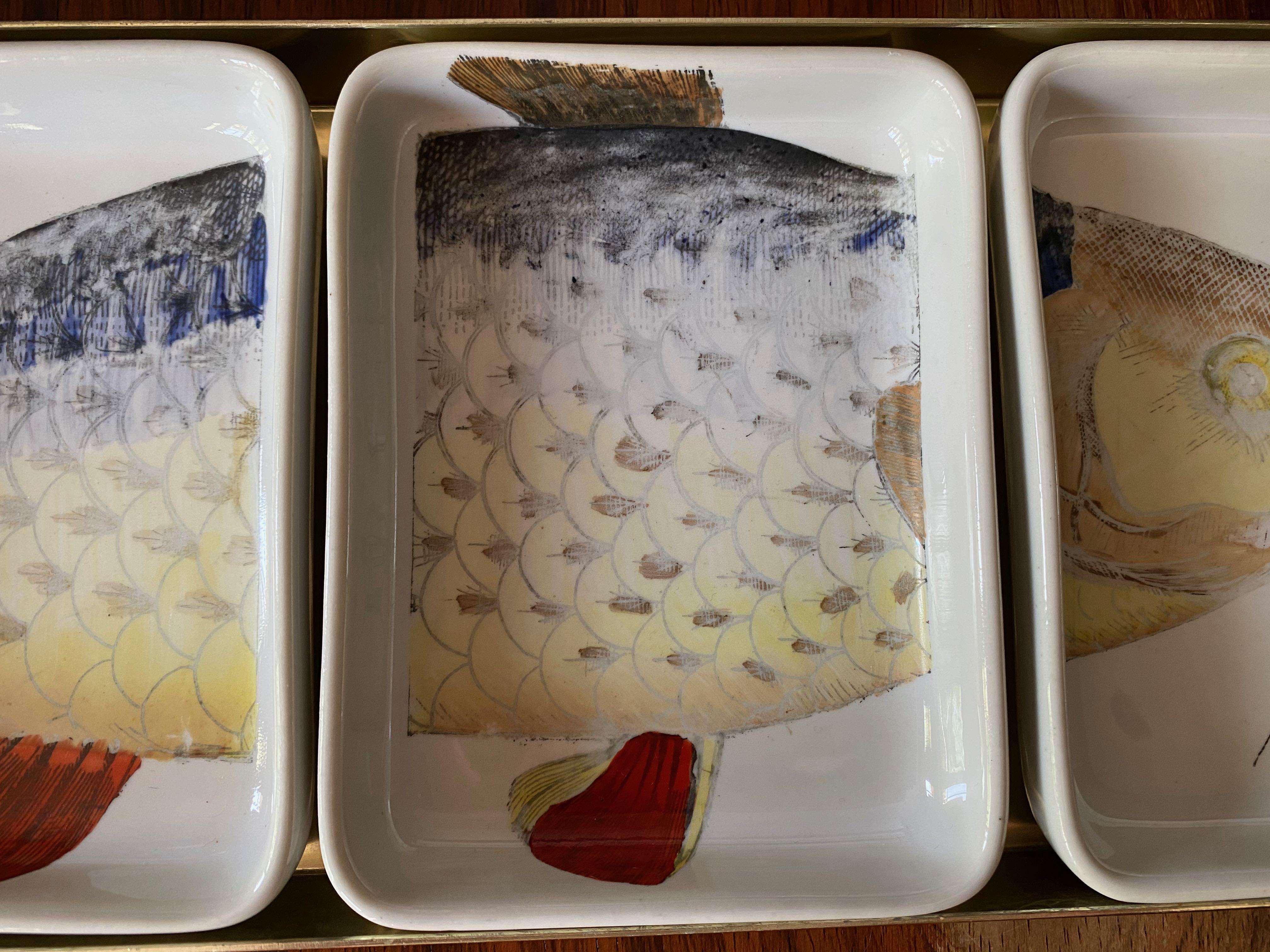 Italian Rare 1960s Fish Pesci Appetizer or Hors D'oeuvre Tray by Piero Fornasetti For Sale