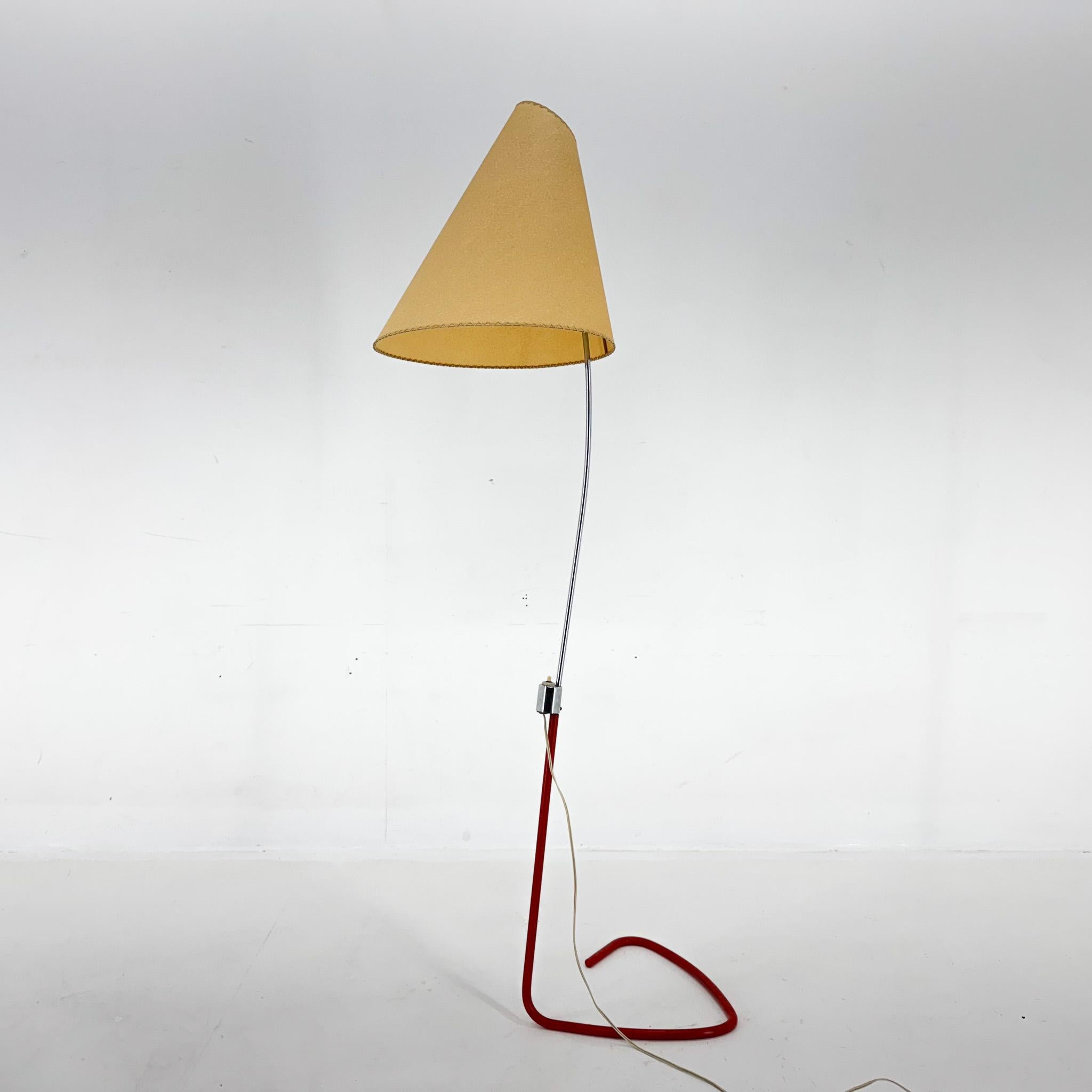 Seltene Stehlampe aus den 1960er Jahren von Josef Hurka für Napako, Tschechoslowakei im Zustand „Gut“ im Angebot in Praha, CZ