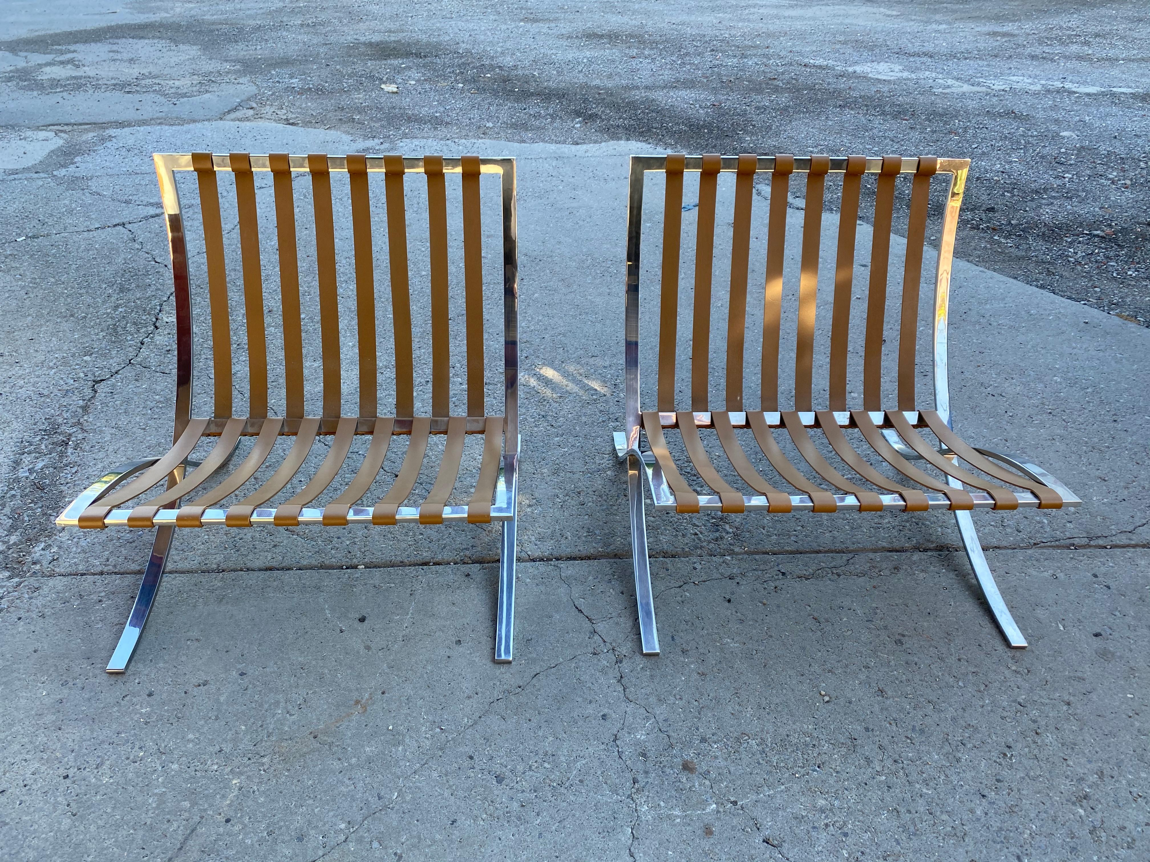 Rare 1960s Gerald R.Griffith Barcelona Chairs, Mies van der Rohe For Sale 1