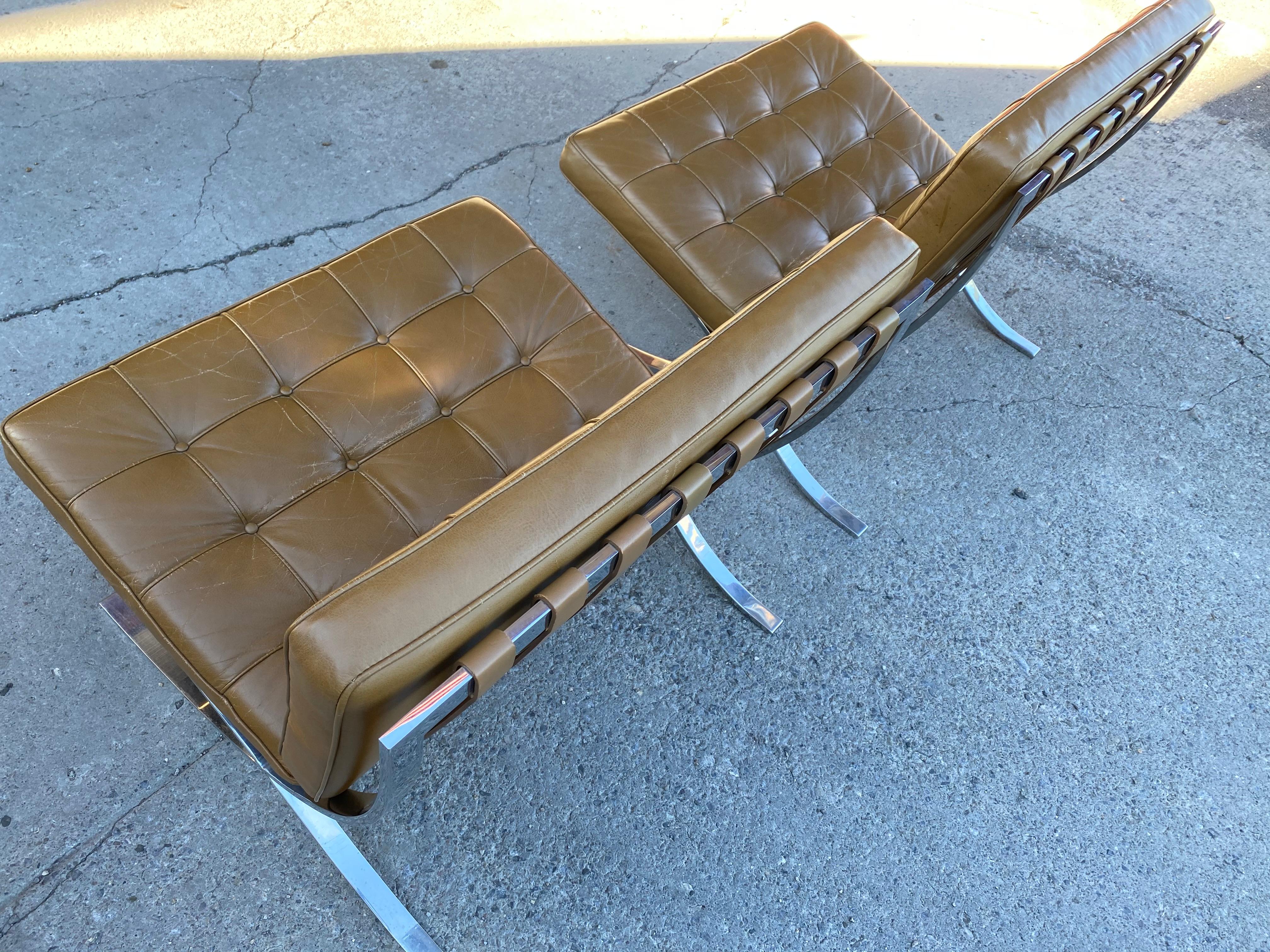 Rare 1960s Gerald R.Griffith Barcelona Chairs, Mies van der Rohe For Sale 4