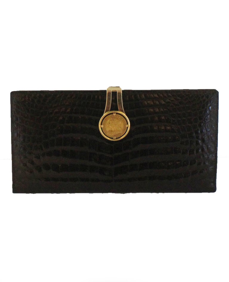 Rare 1960&#39;s Gucci Alligator Checkbook Cover With 22K English Soveriegn 18K Clasp For Sale at 1stdibs