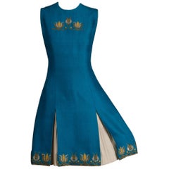 Raro abito a turni blu vintage di Nikos-Takis degli anni '60 con tulipani ricamati a mano