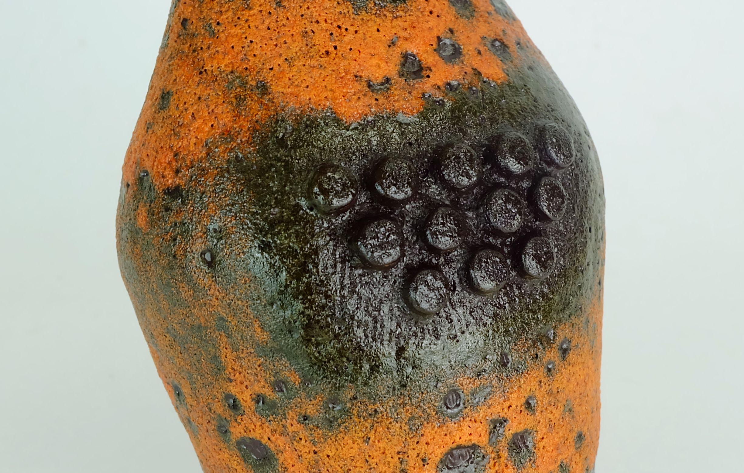 Metà XX secolo raro Vaso robotico degli anni '60 u-keramik modello 560/20 smalto e forma eccezionali in vendita