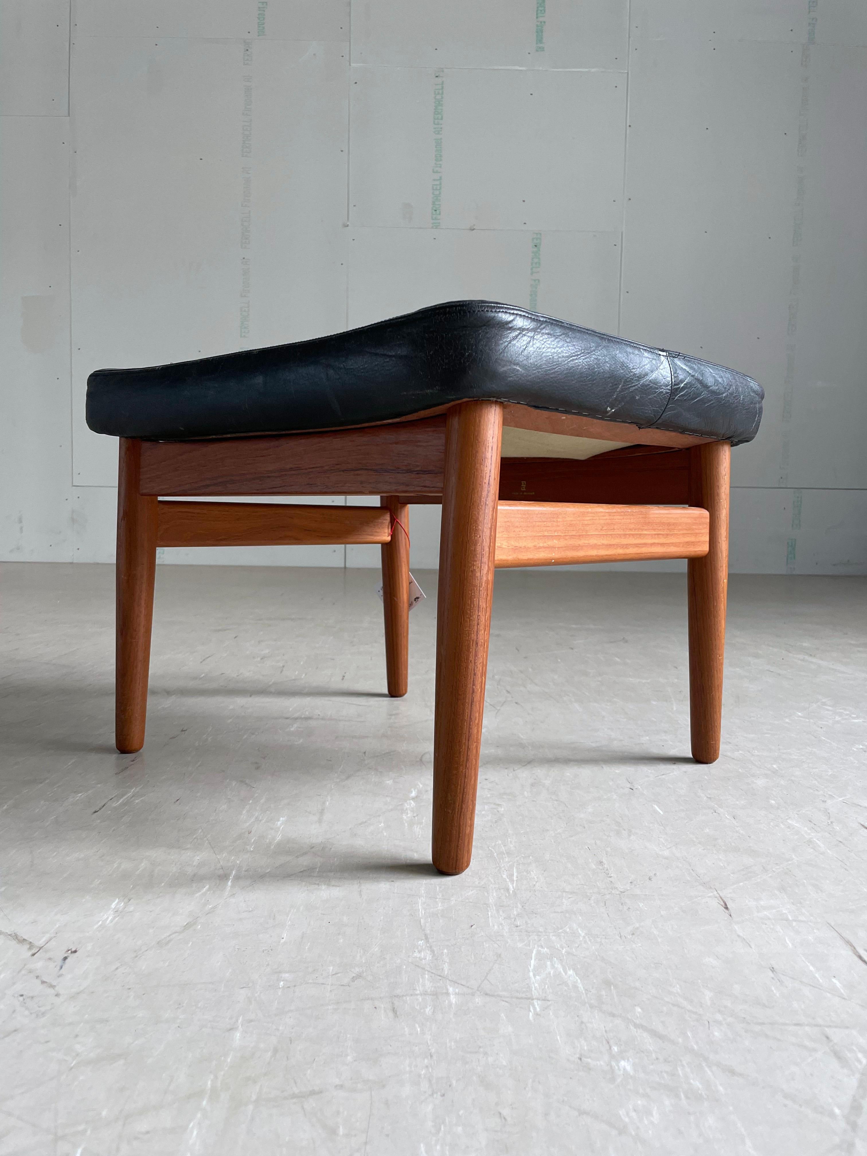 Danese Raro pouf in teak degli anni '60 di Grete Jalk per France & Søn, Danimarca in vendita