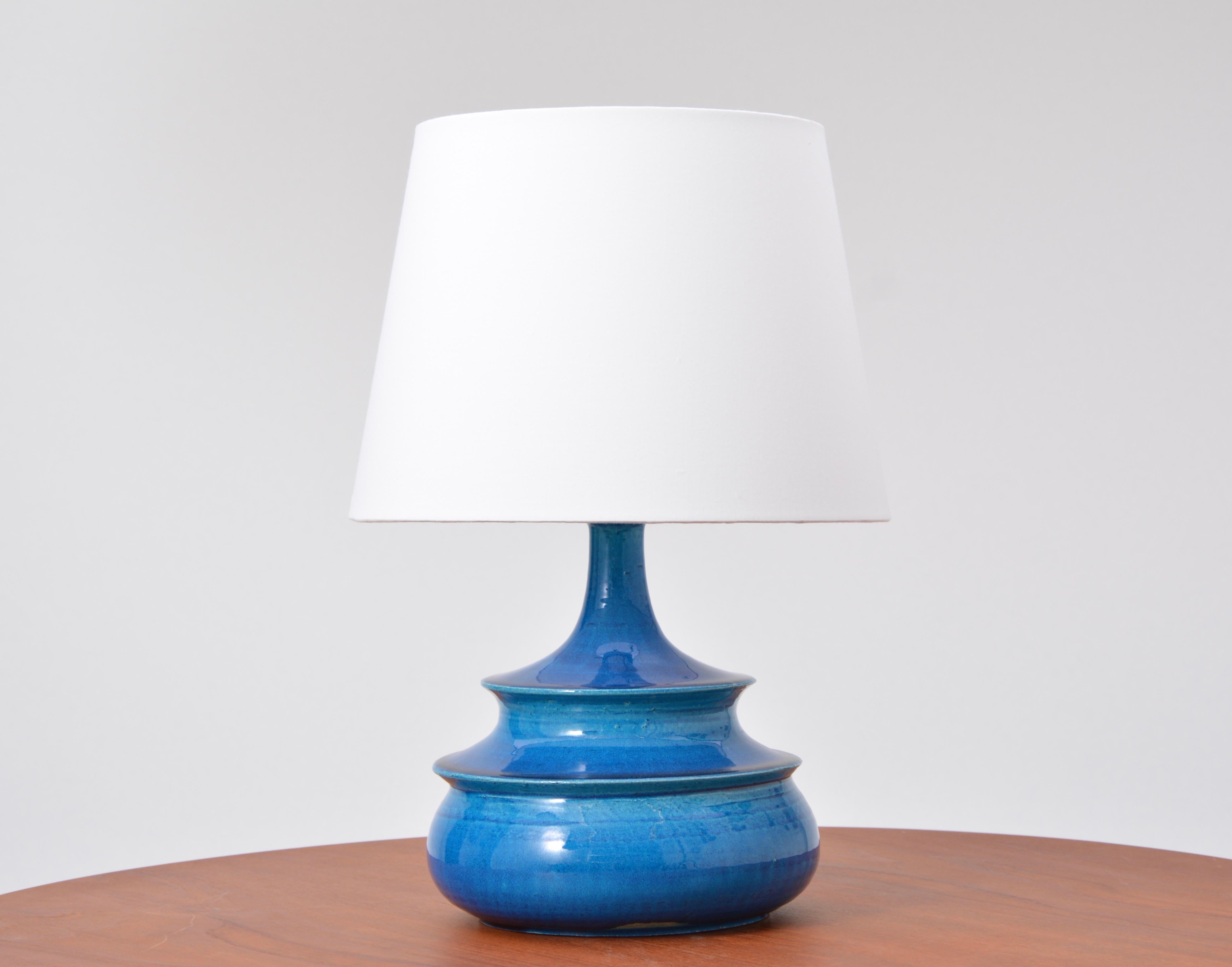 Turquoise Danish Mid-Century Modern table lamp by Nils Kähler In Good Condition In Berlin, DE
