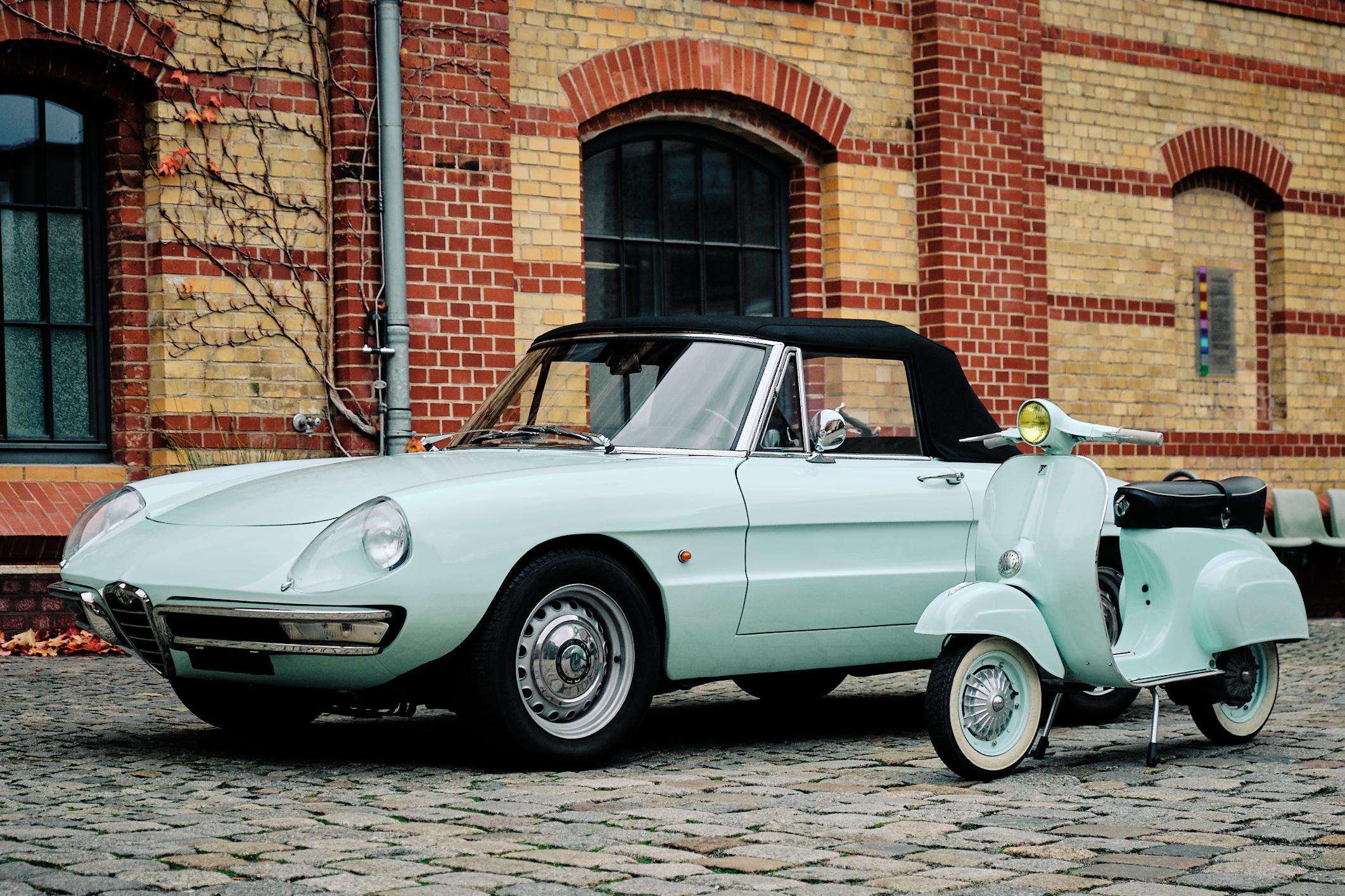 Rare 1967 Alfa Spider Duetto with matching Vespa, Italy 11