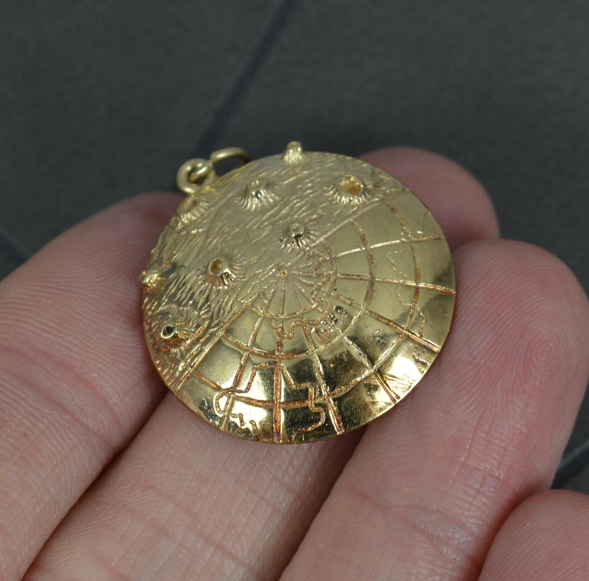 Retro Rare 1969 1st Man on the Moon Solid 9 Carat Gold Pendant For Sale