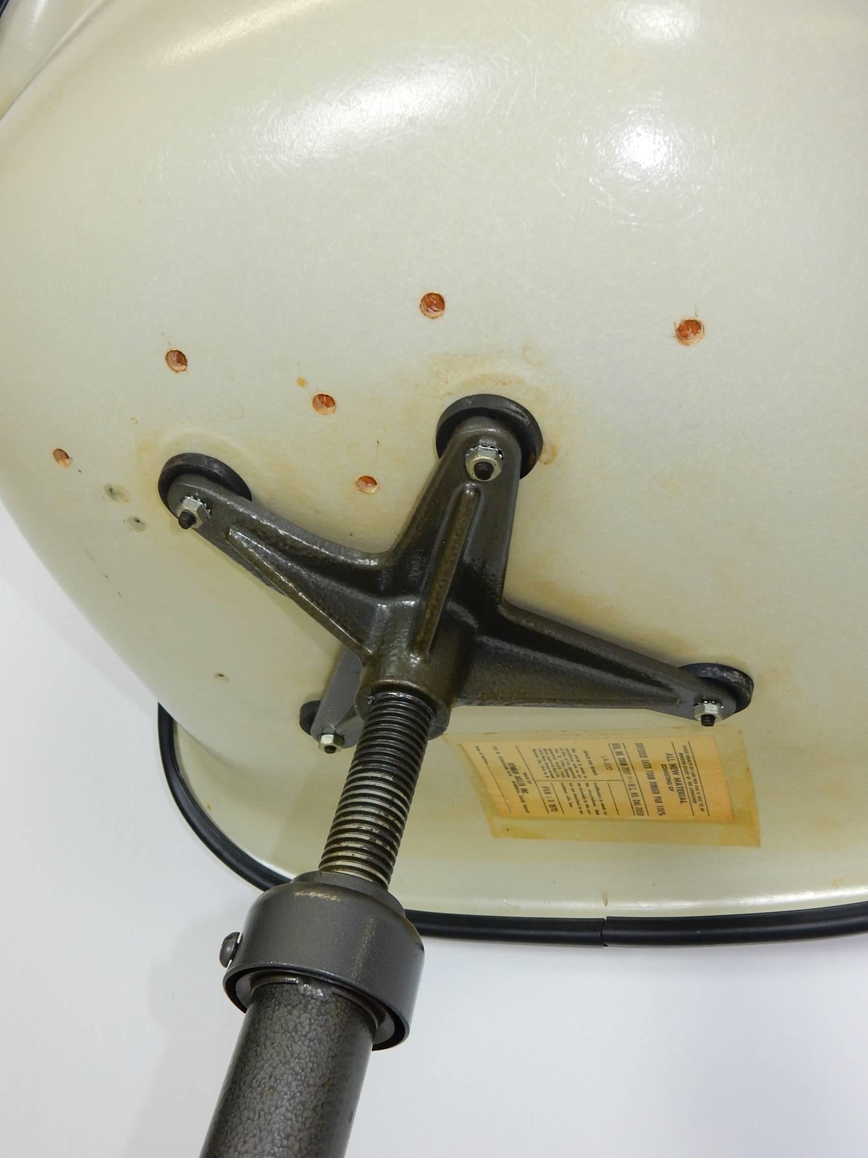 Metal Rare 1970 Charles Eames Herman Miller Arm Shell Drafting Chair