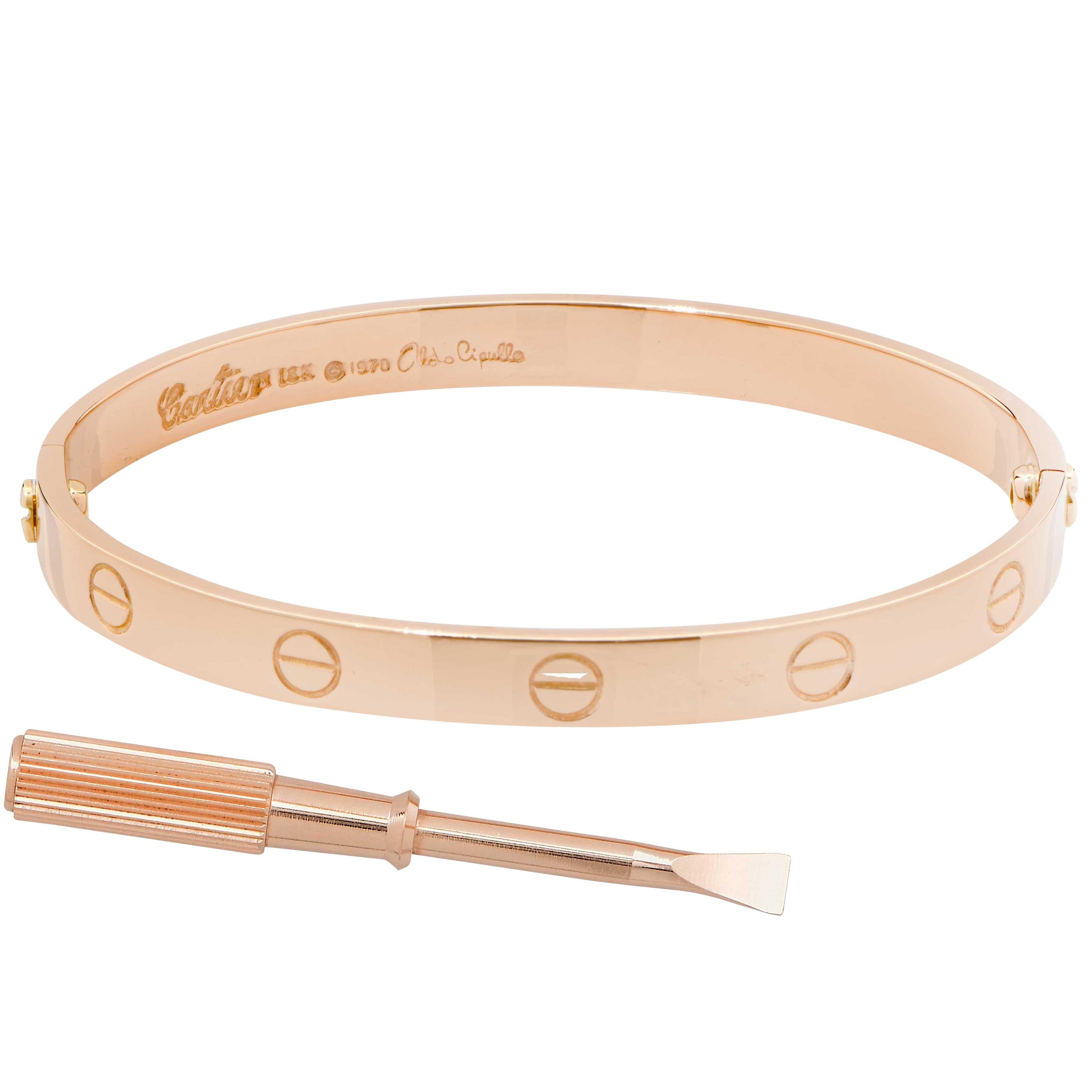 Rare 1970 Aldo Cipullo 18 Karat Rose Gold Love Bracelet Size 16.
Type de métal : Or rose 18 carats
Métal Poids : 38,6 grammes