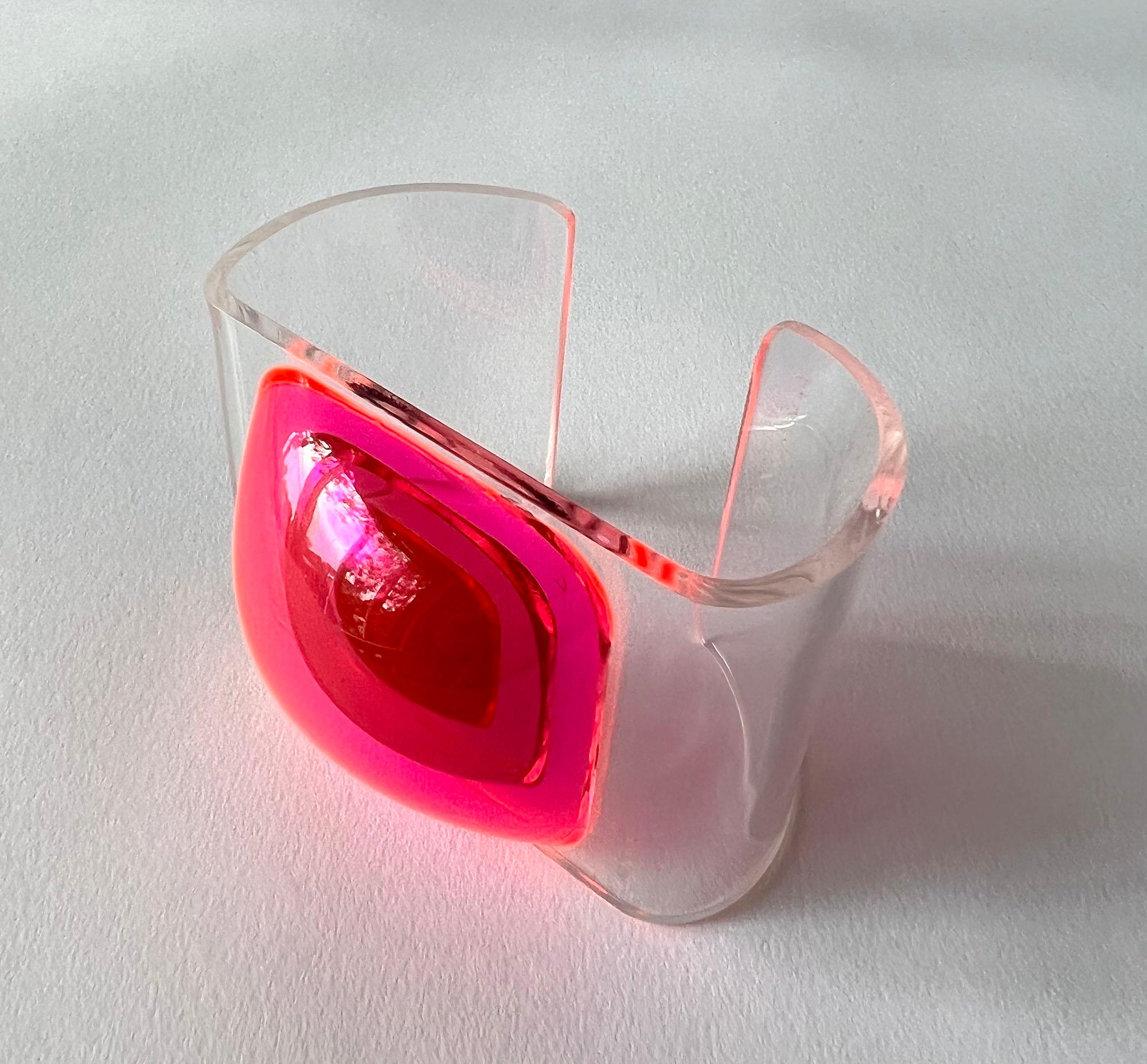 Artist Rare 1970s Aaronel deRoy Gruber Pink Blue Vacuum Formed Plexiglas Cuff Bracelet