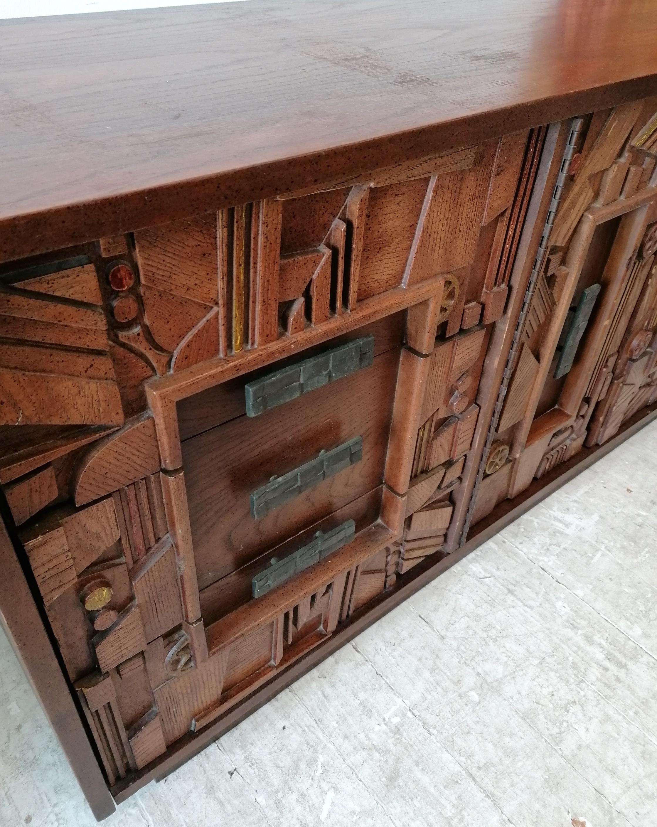 Rare 1970s American brutalist sideboard with drawers, probably by Lane Furniture For Sale 7