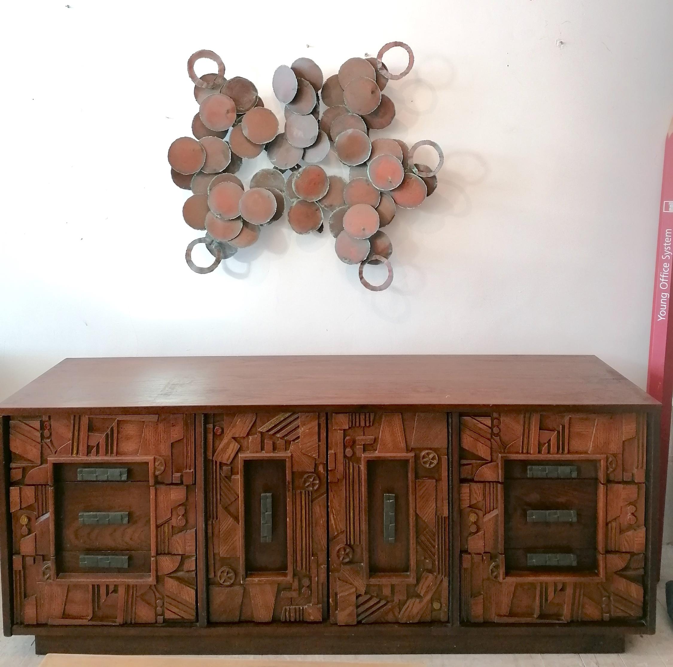 Rare 1970s American brutalist sideboard with drawers, probably by Lane Furniture For Sale 3