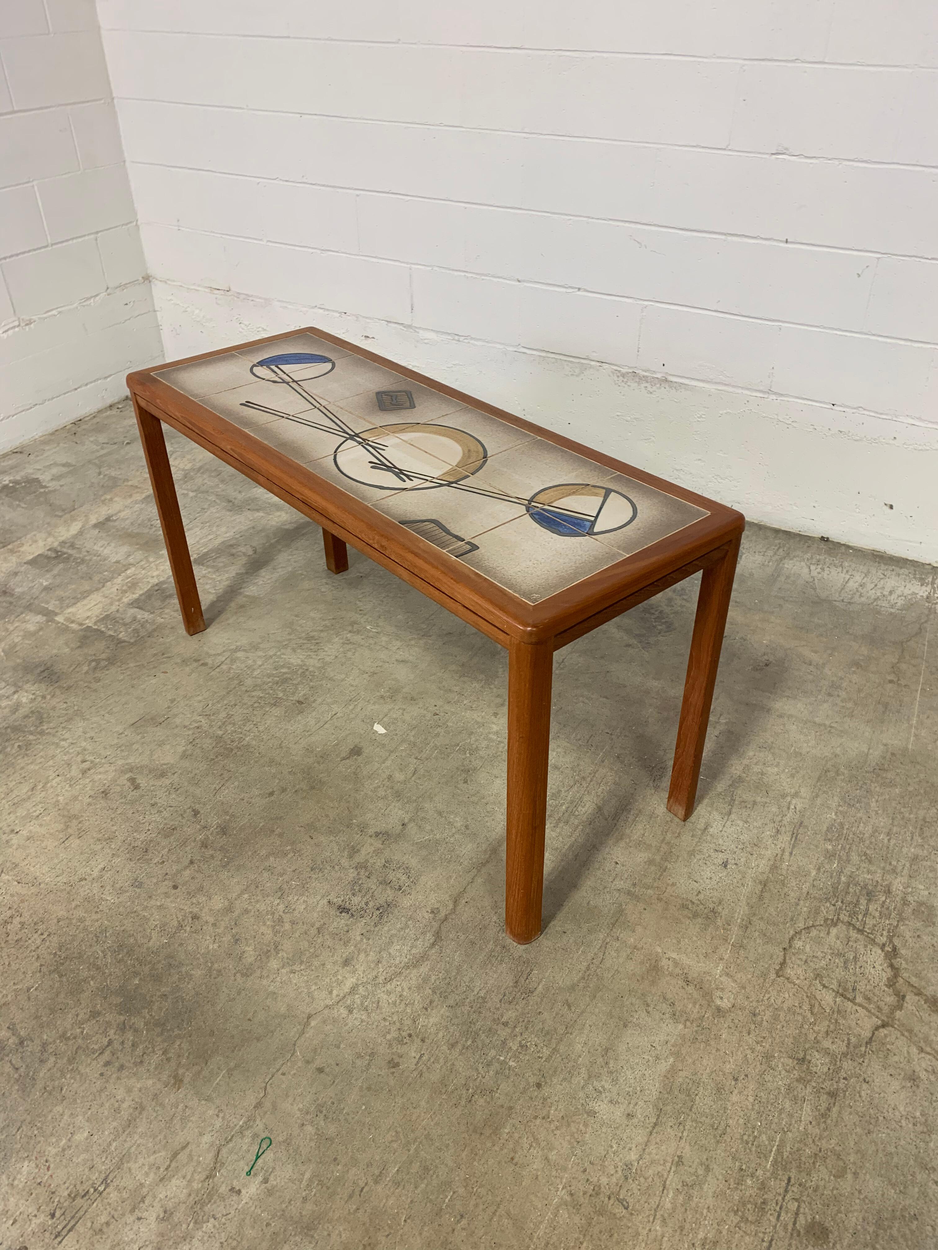 Rare 1970s Danish Teak Console Table with One-of-a-Kind Abstract Tile Inset In Excellent Condition For Sale In Victoria, BC