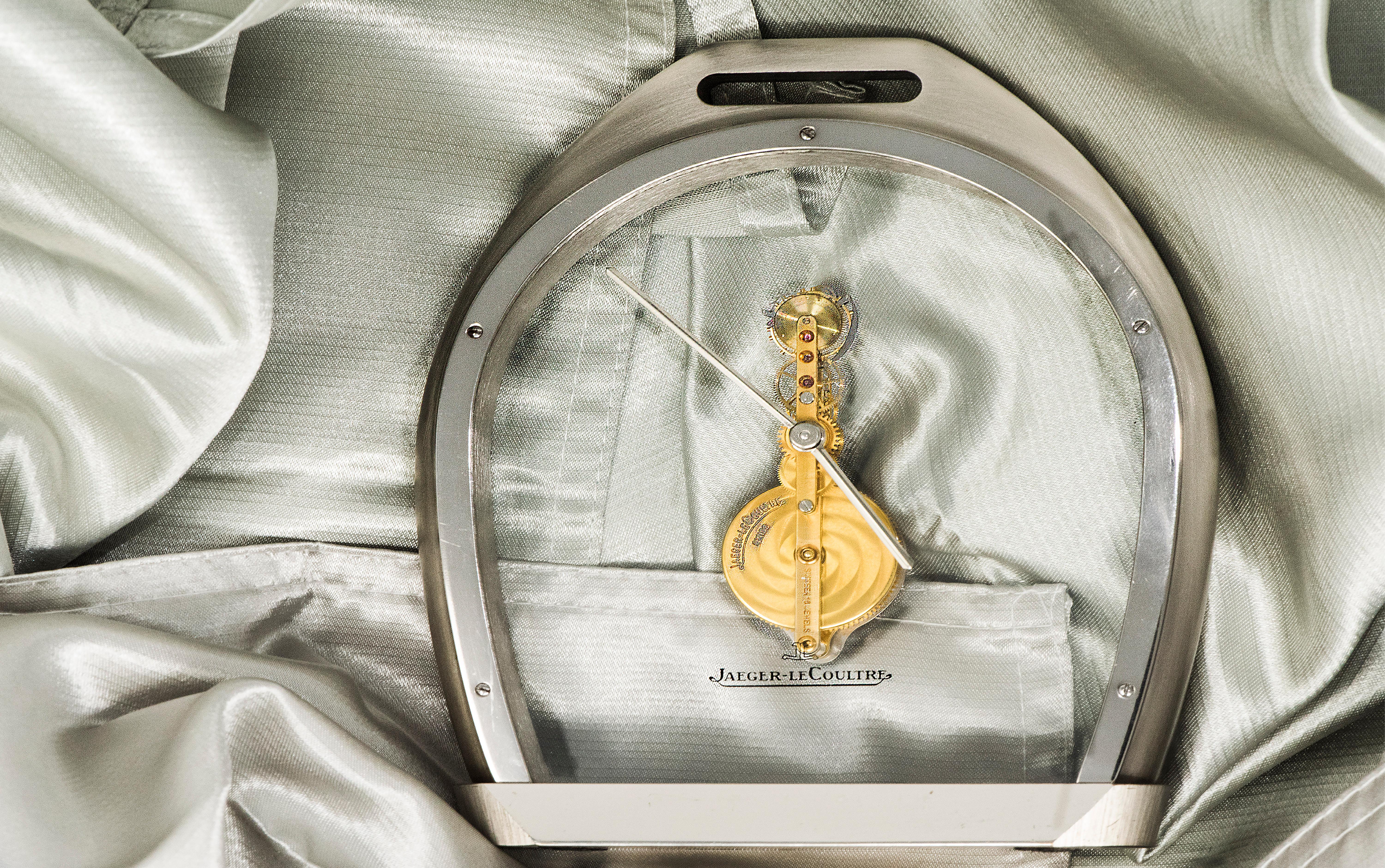 Modern Rare 1970s Jaeger Le Coultre Tourbillion Ruby Gold Stainless Steel Stirrup Clock For Sale