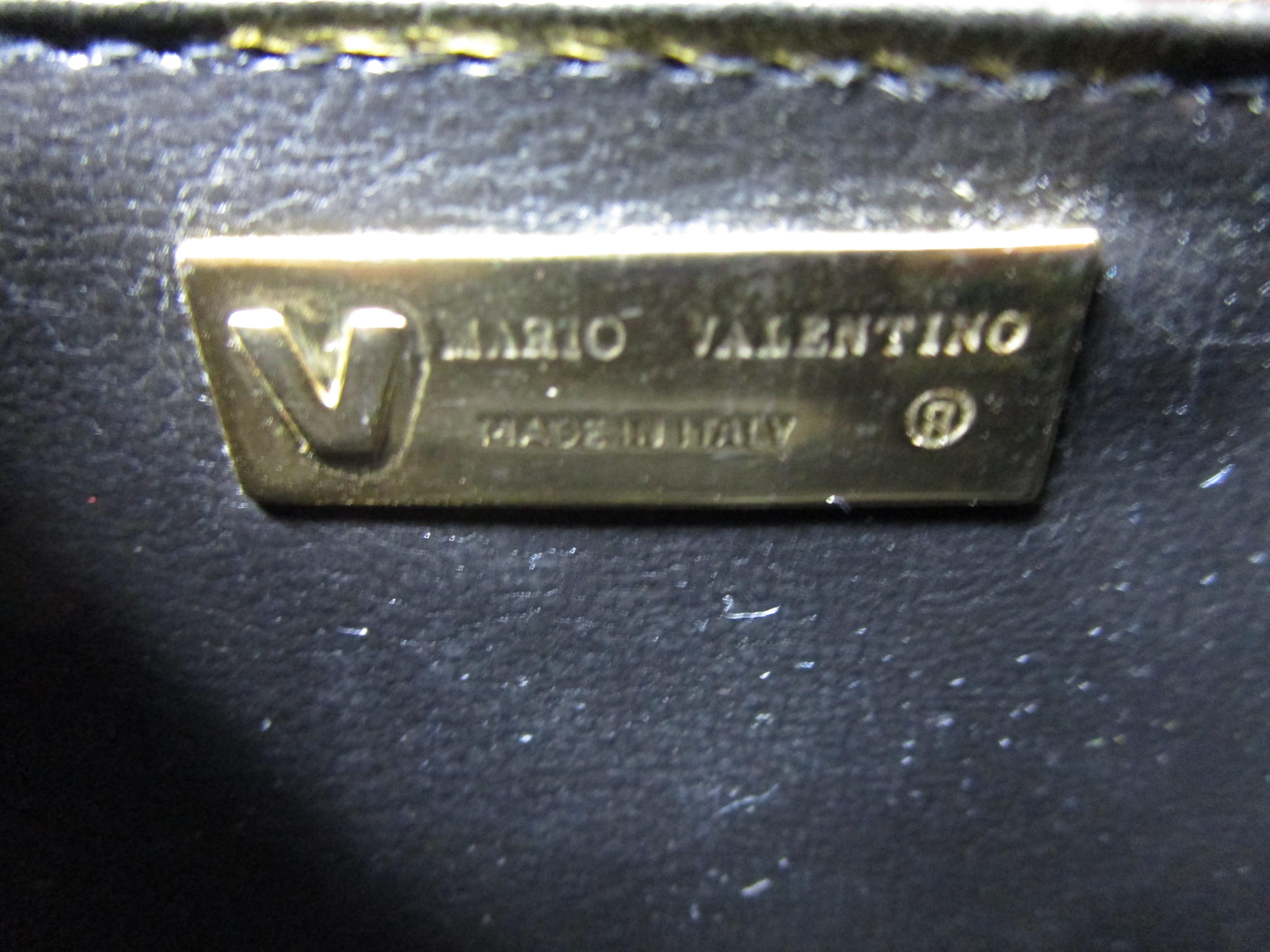 Rare 1970s Mario Valentino Black Glazed Wicker Clutch W/ Gold Logo Accent In Good Condition In Houston, TX