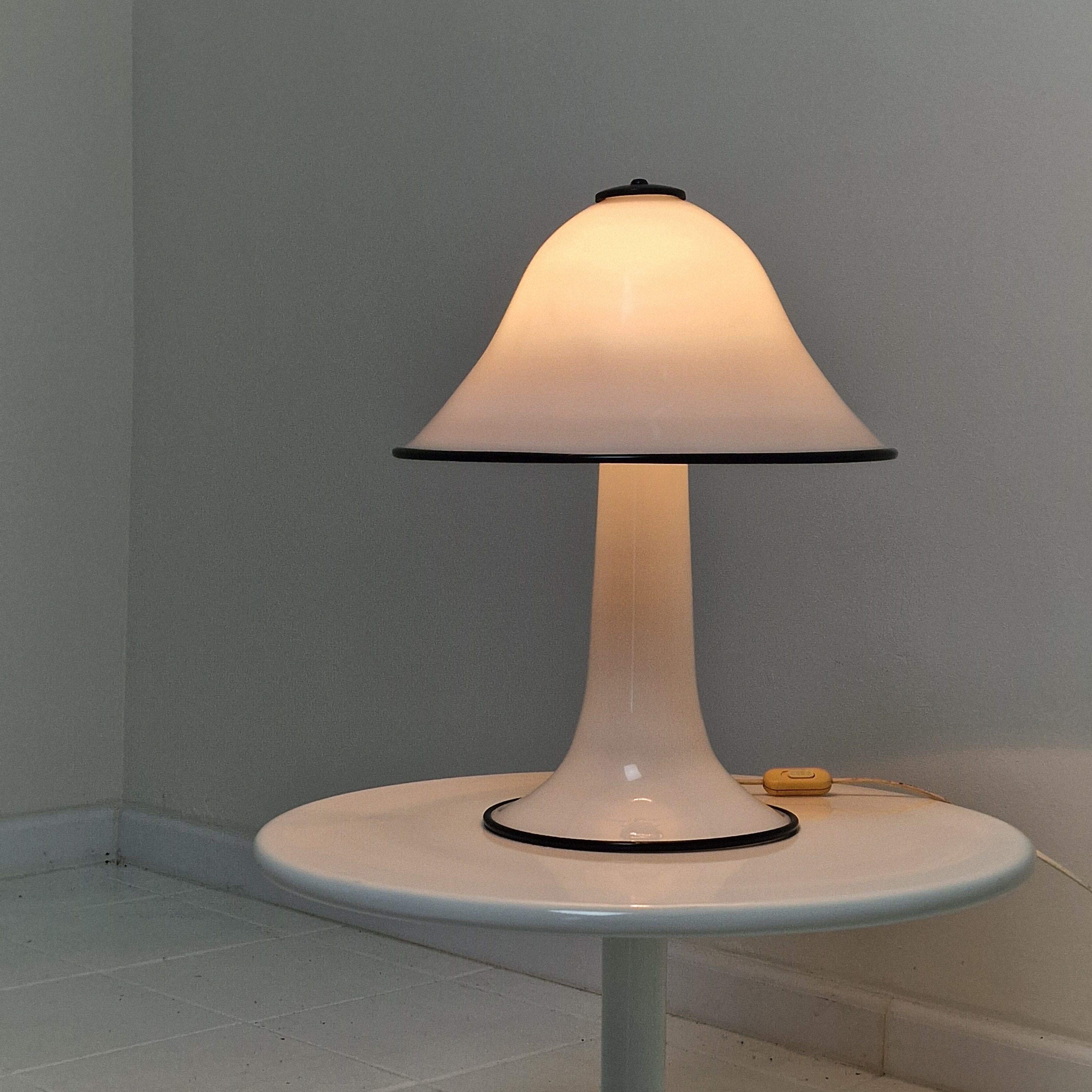 Rara lámpara seta de Murano de los años 70 - Vidrio soplado a mano con luz blanca difusa en venta 1