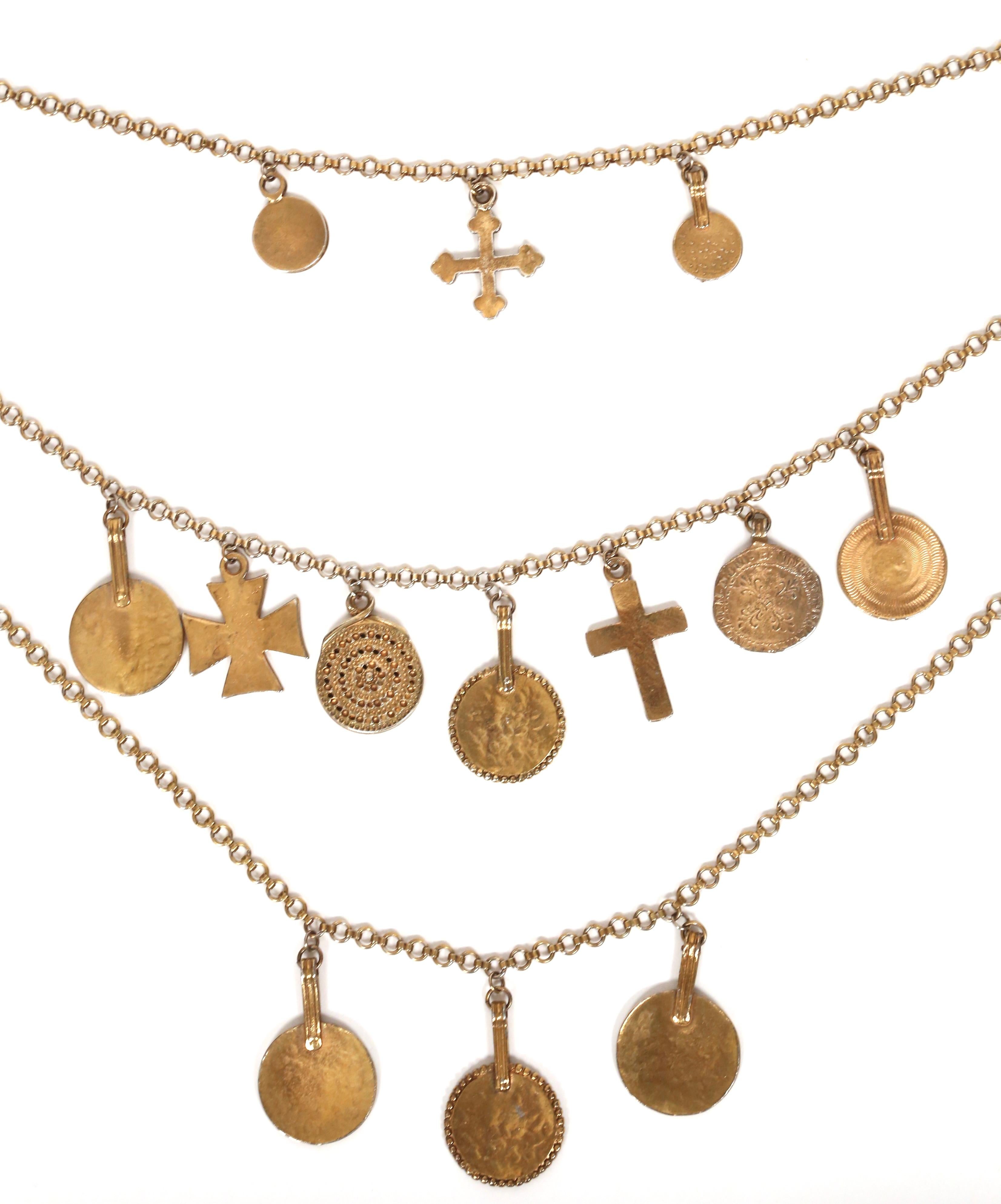 rare 1977 YVES SAINT LAURENT gilt coins and crosses charm RUNWAY necklace im Angebot 4