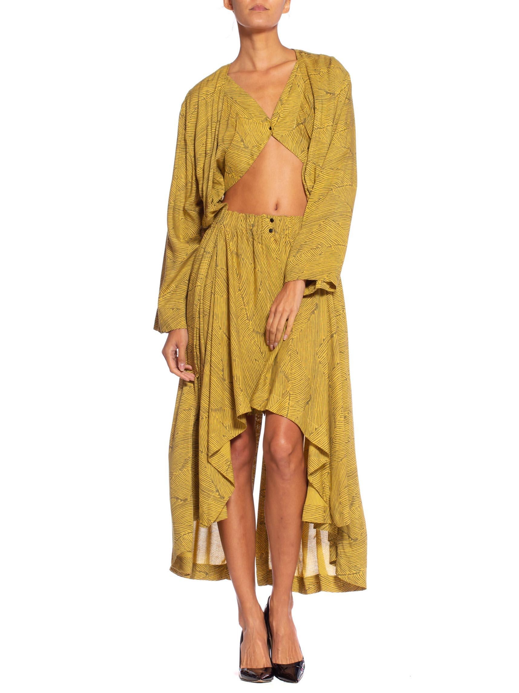 1980's AZZEDINE ALAIA Robe oversize en coton jaune imprimé animal avec faux soutien-gorge et veste enveloppante