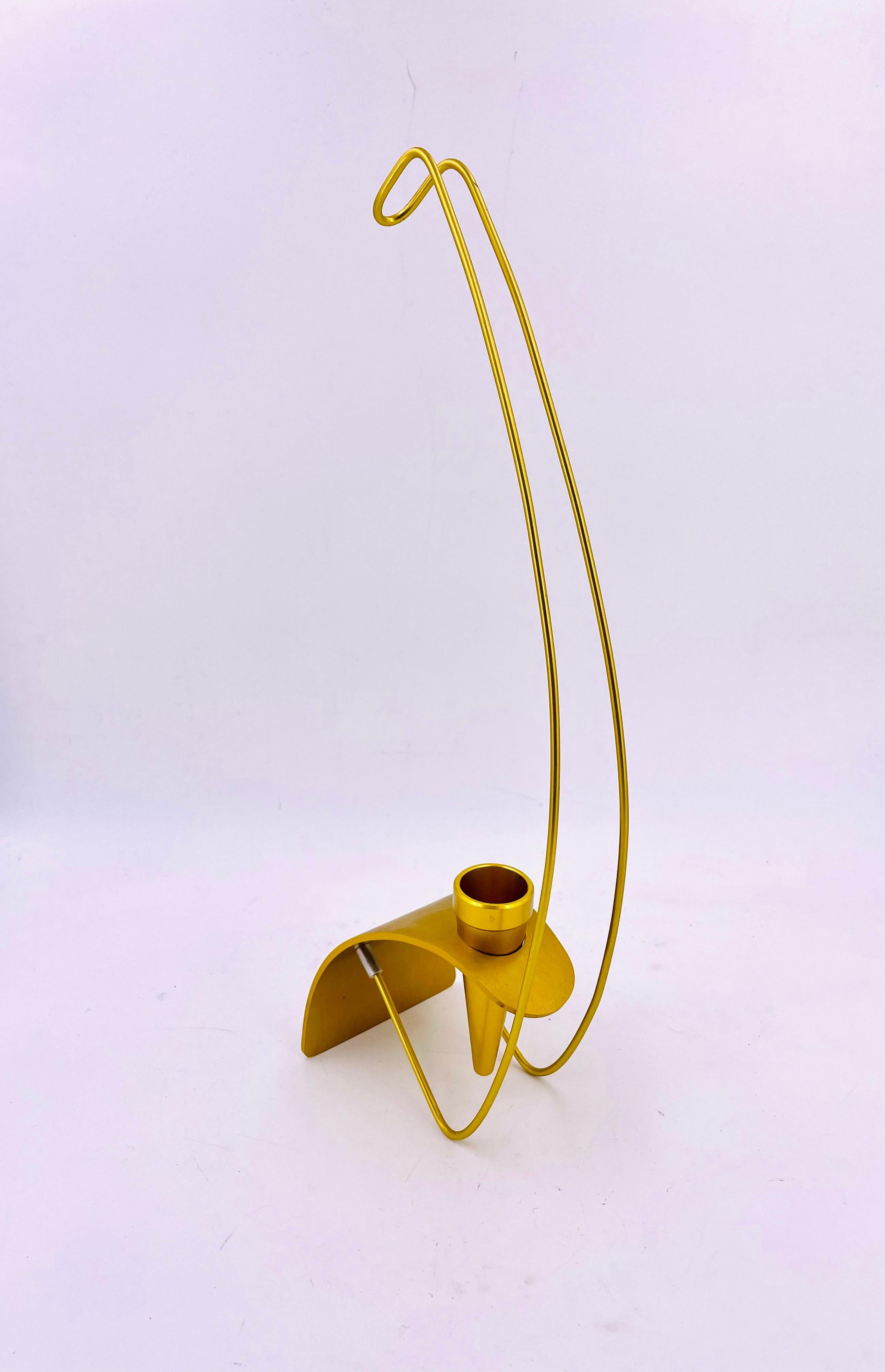 Simple elegant great 1980's post-modern design flower vase, in yellow anodized aluminum 2 parts piece.