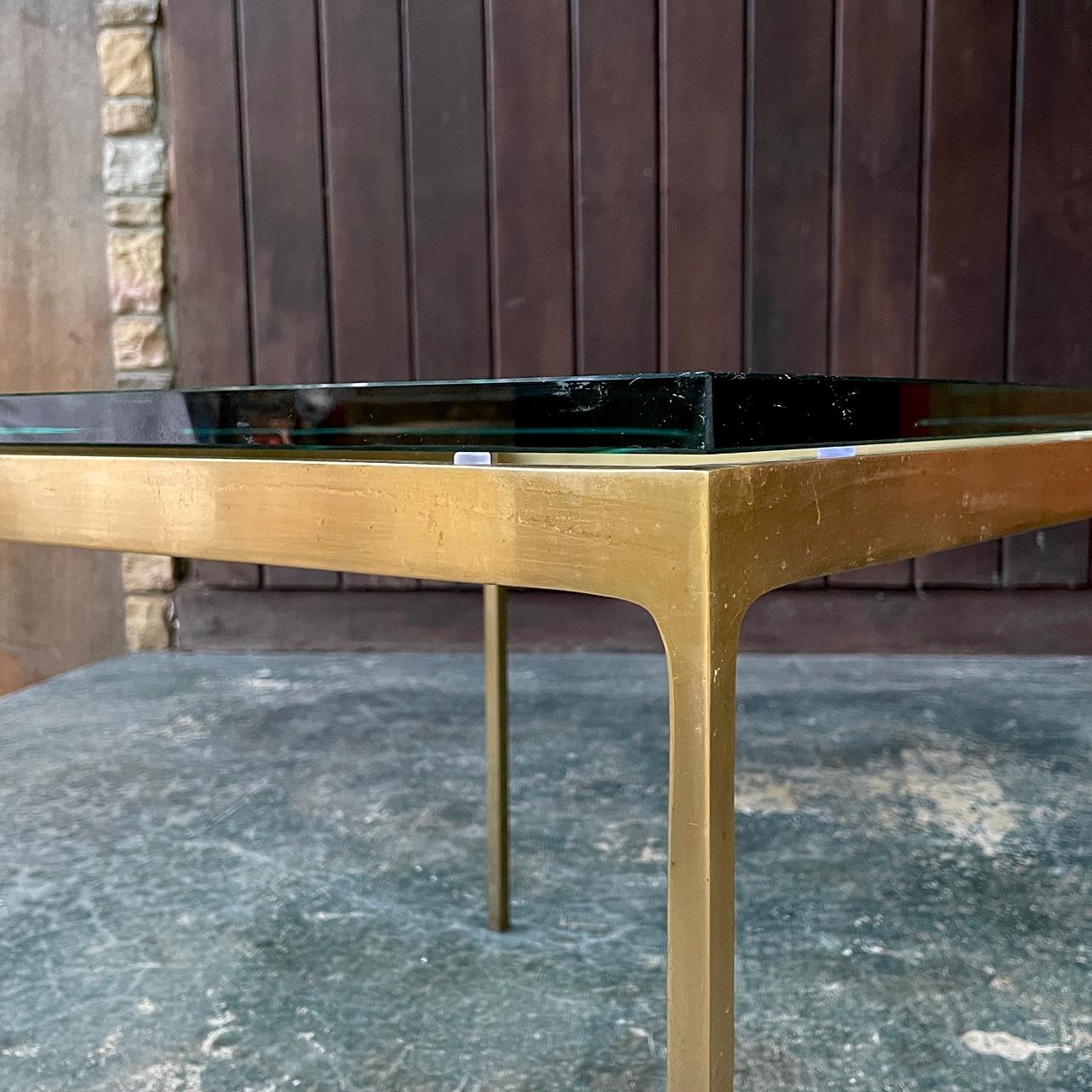 Rare 1980 Nicos Zographos TA.20G Table carrée en laiton/bronze + verre Petit 20² en vente 4