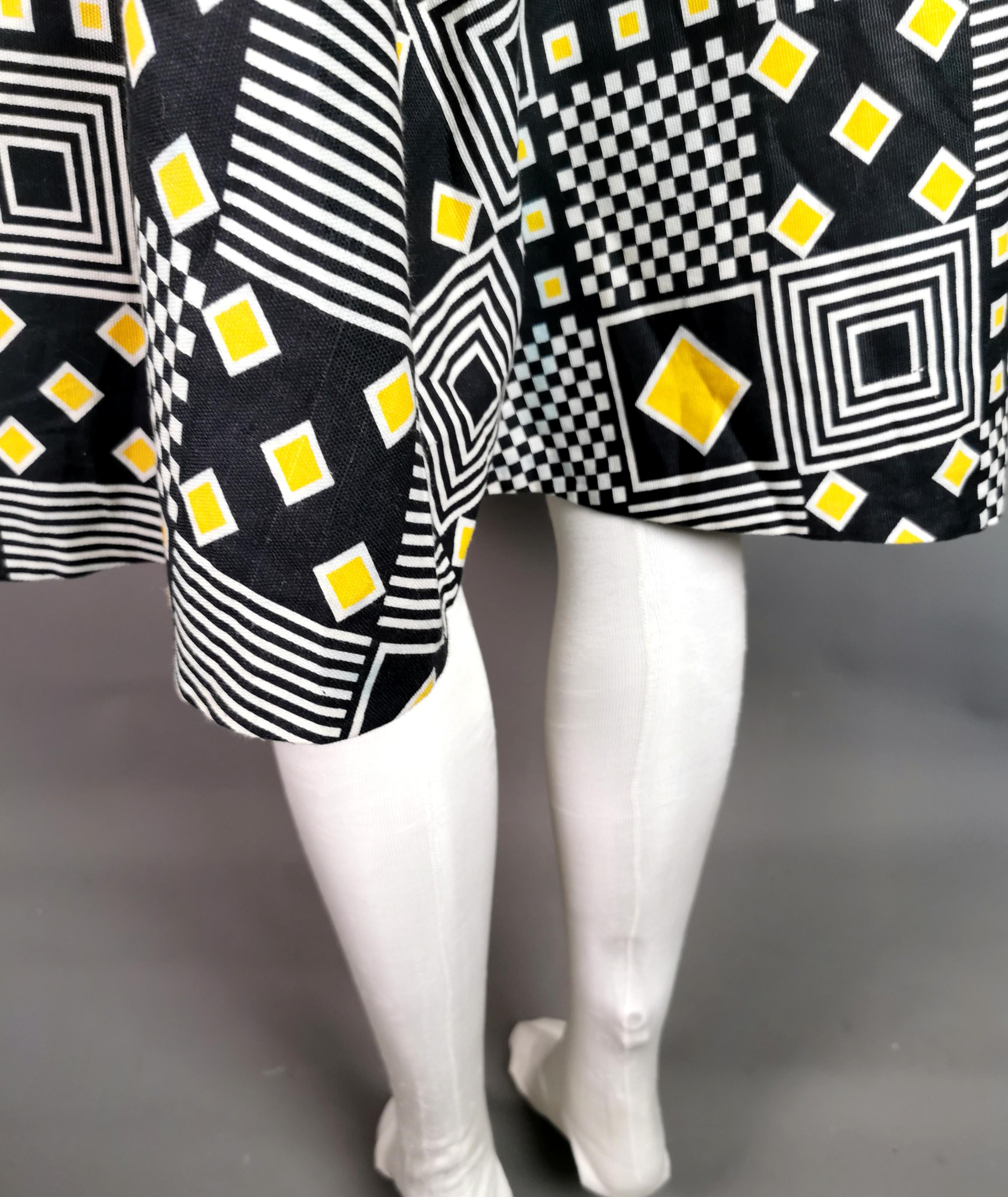 Rare 1980s skirt set, funky Geometric print For Sale 9