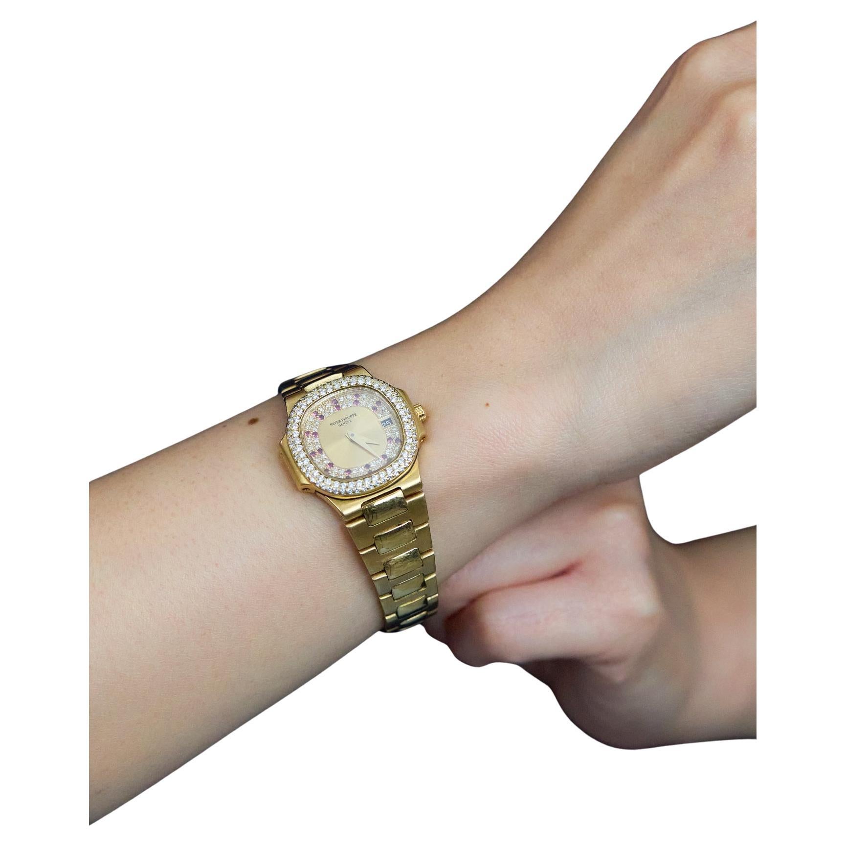 Rare montre-bracelet Patek Philippe Nautilus 1987 en or jaune, Réf. 4700/104